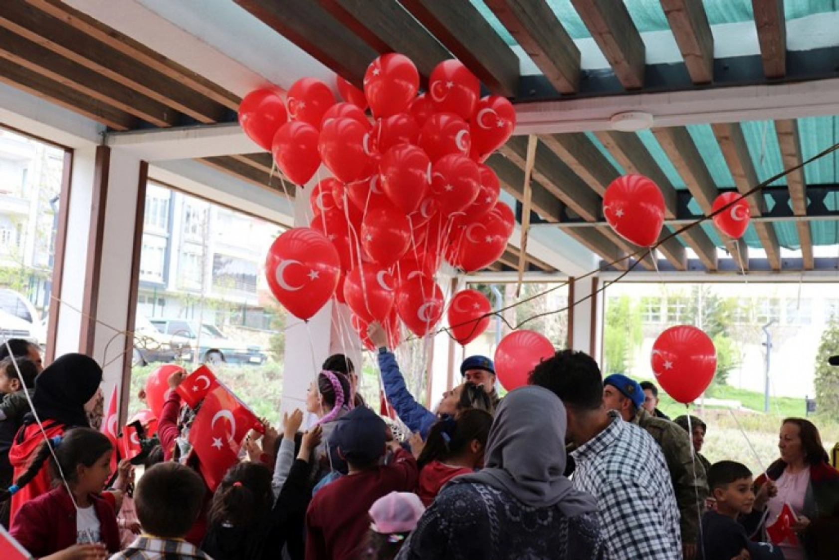 Pütürge – Doğanyol Çocuklar İçin 23 Nisan Etkinliği Düzenledi