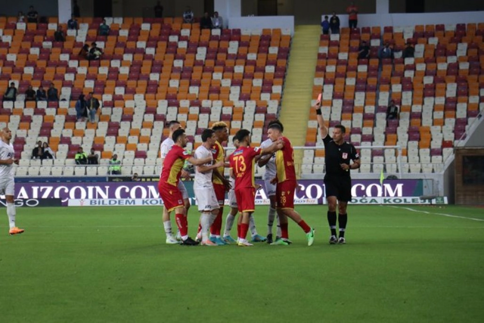 Yeni Malatyaspor Fenerbahce Karşılaşmasından Kareler