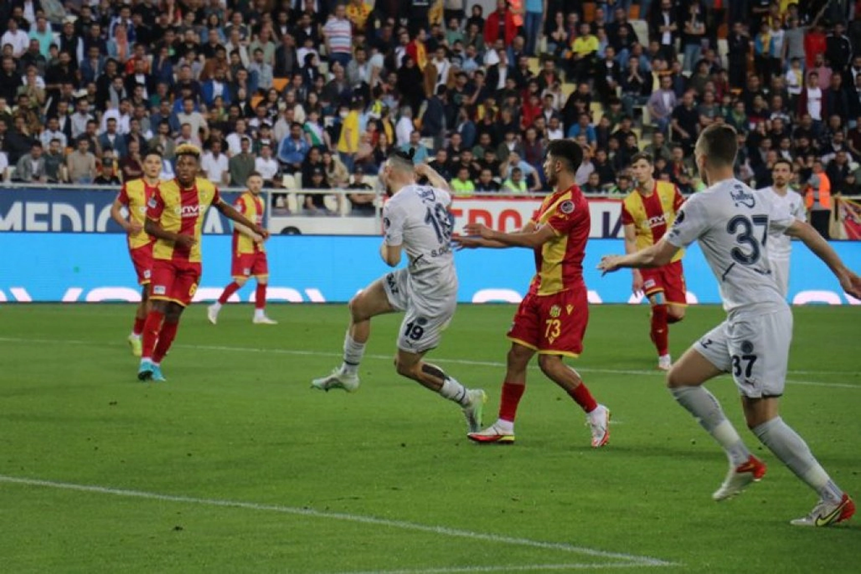 Yeni Malatyaspor Fenerbahce Karşılaşmasından Kareler