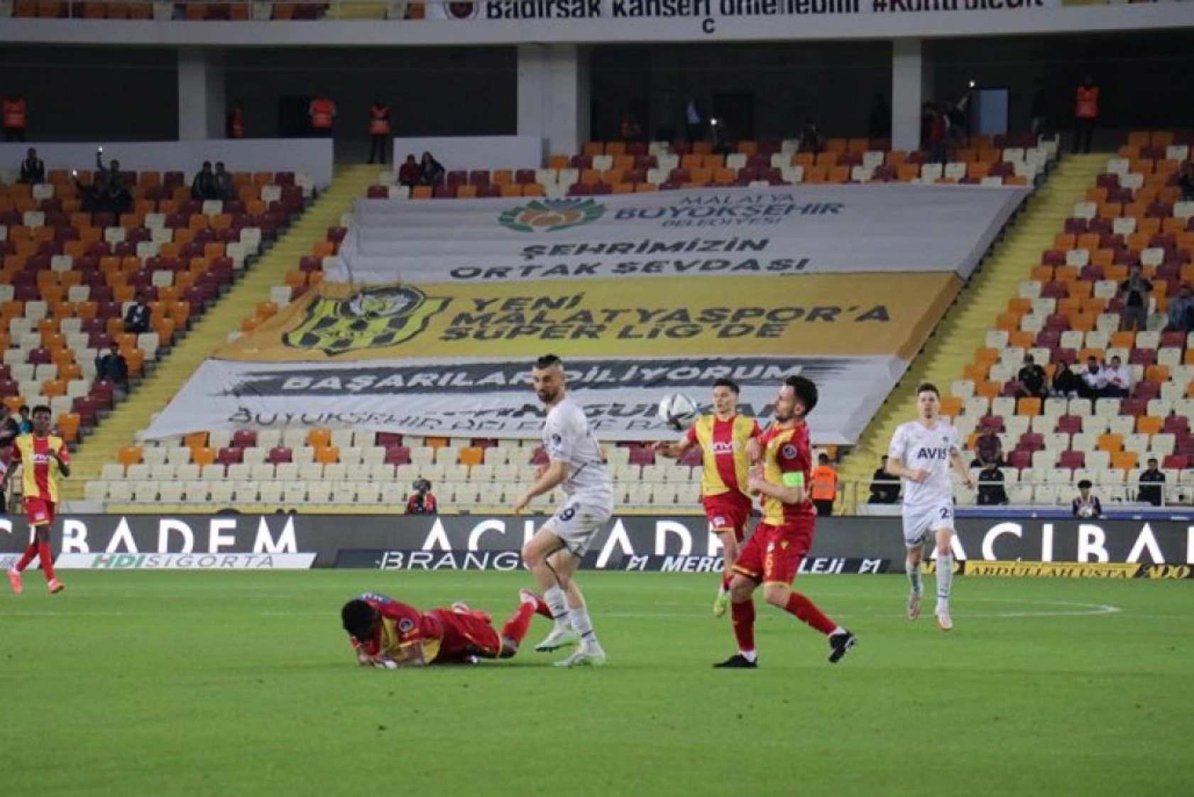 Yeni Malatyaspor Fenerbahce Karşılaşmasından Kareler