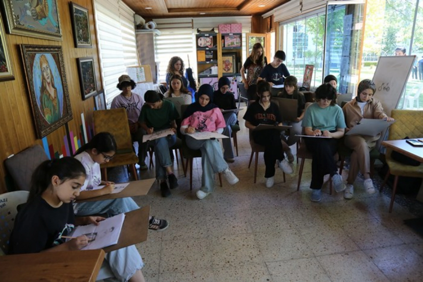 Genç Yetenekler Sanatla Geleceğe Hazırlanıyor