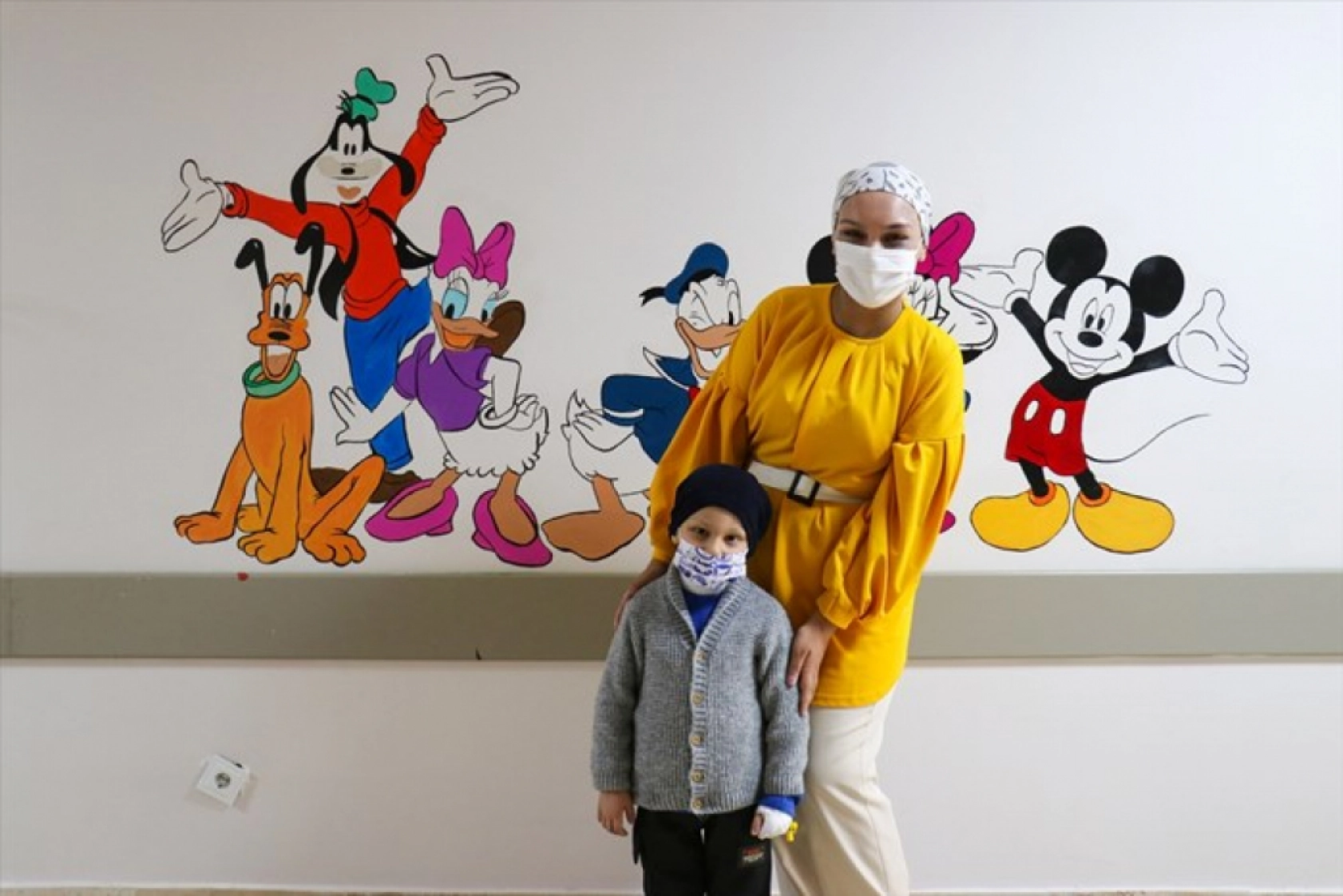 Lösemiyi yenen gençler kendileriyle aynı tedaviyi gören hastalara umut aşılıyor