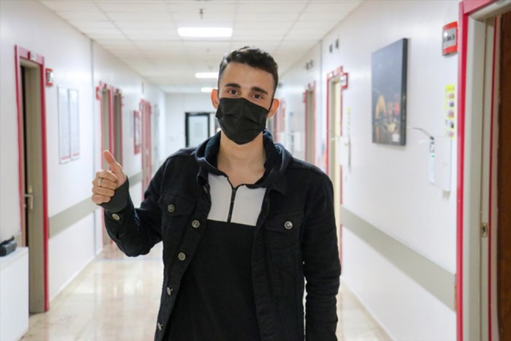 Lösemiyi yenen gençler kendileriyle aynı tedaviyi gören hastalara umut aşılıyor