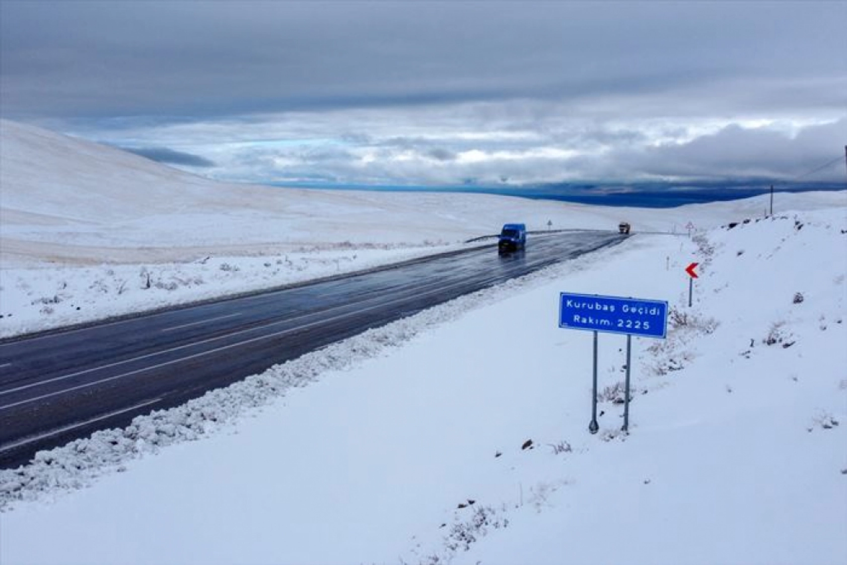 Van'da yüksek kesimlerinde kar etkili oldu