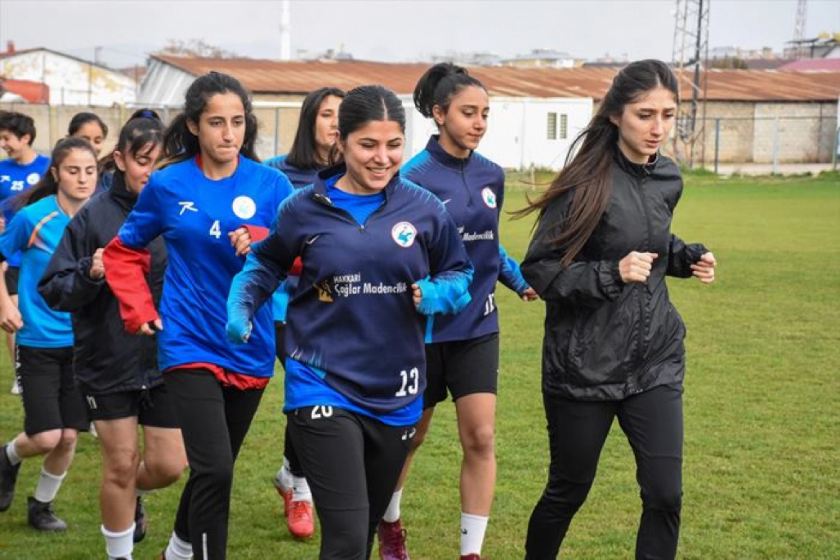 Vanlı kızların gözü 1. Lig'de