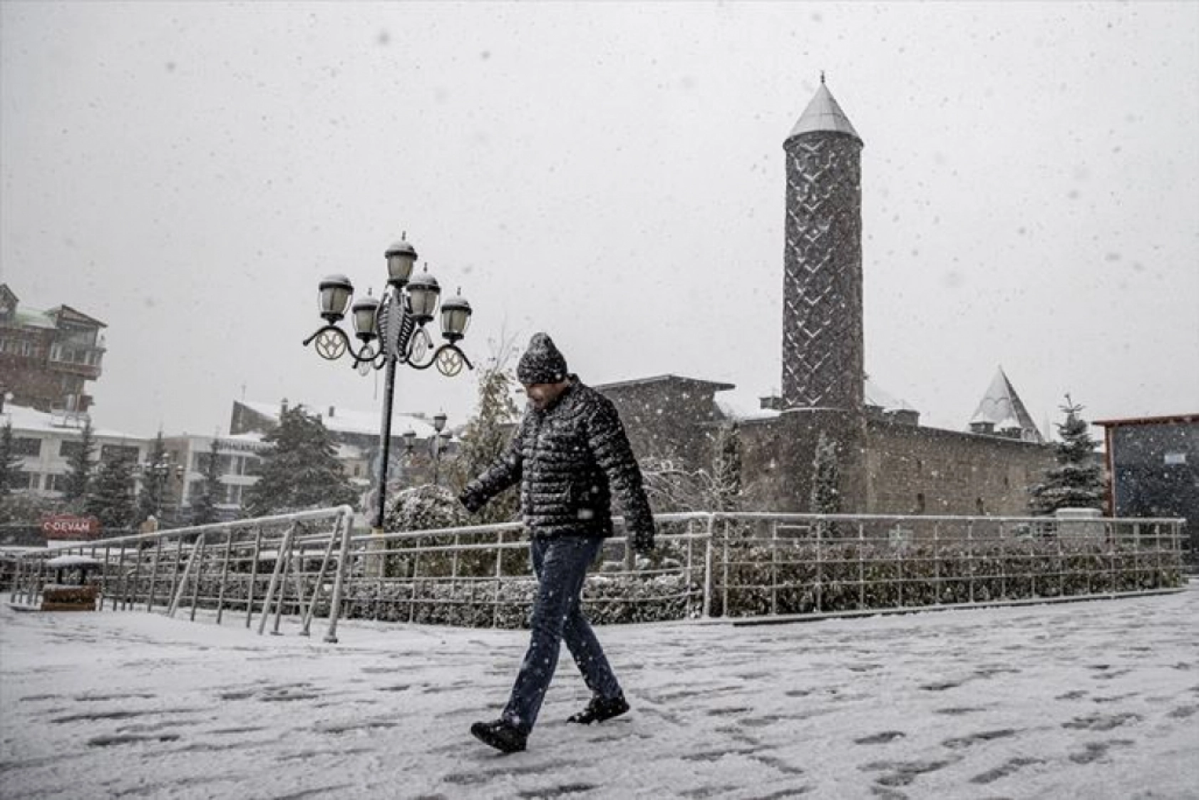 Doğu Anadolu'da kar etkili oluyor