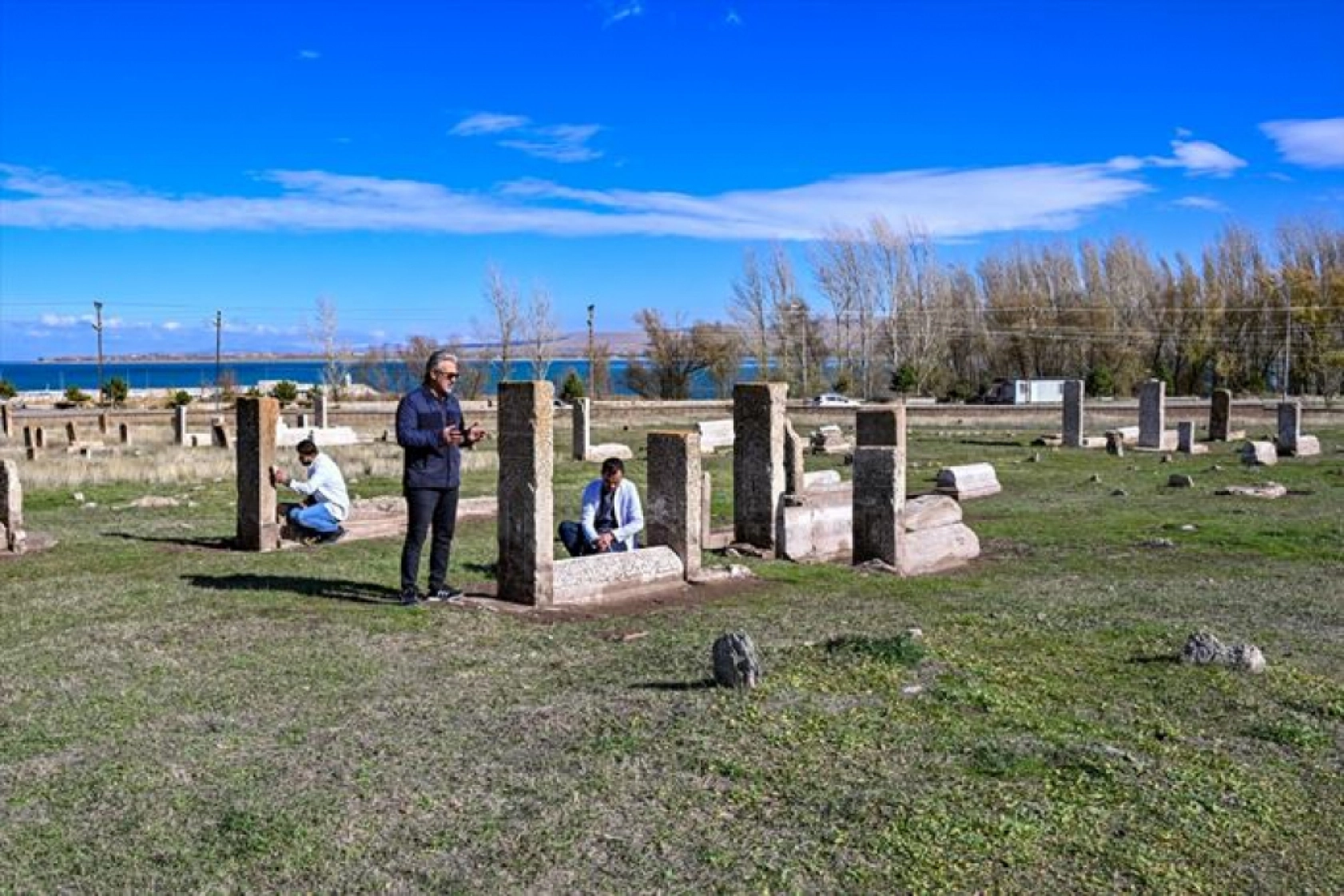 Van'daki Selçuklu Mezarlığı'nda en erken tarihli sandukalı mezar ortaya çıkarıldı