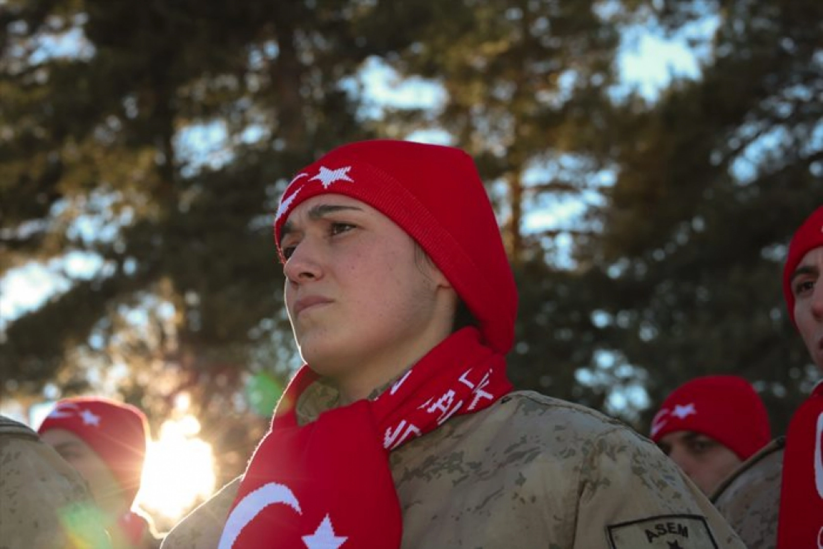 Kars'ta Sarıkamış şehitlerini temsilen yapılan kardan heykeller açıldı