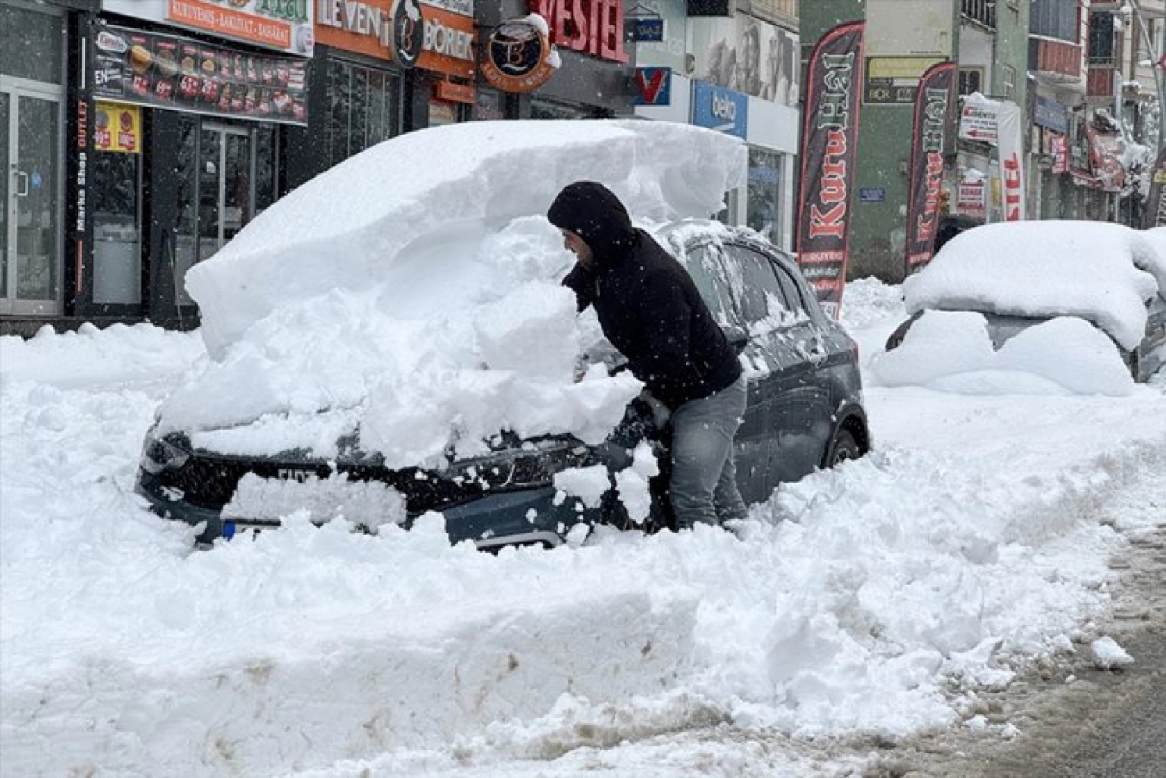 Muş'ta kar yağışı etkili oldu