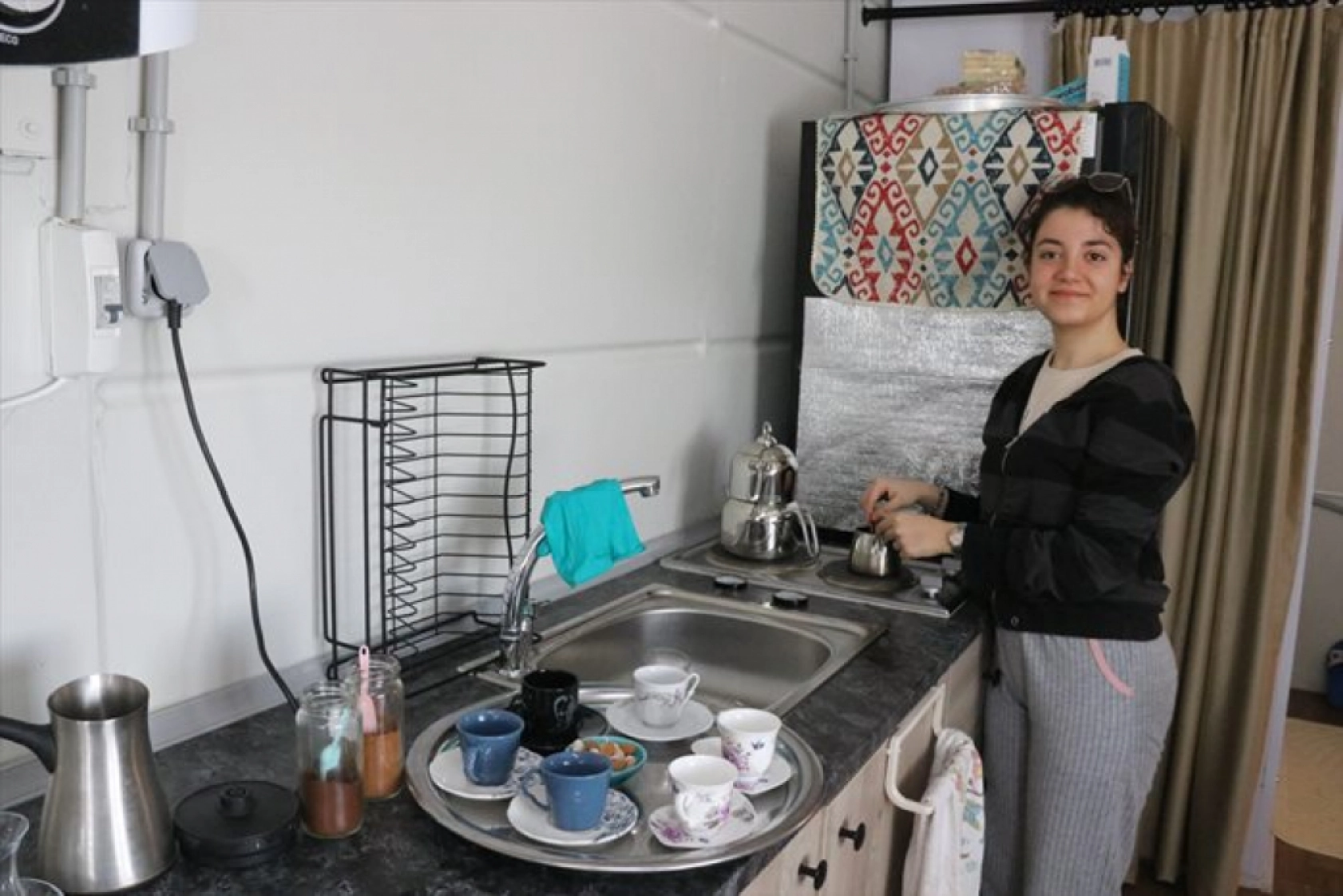 Vagon evler depremzede öğretim üyelerini ağırlıyor