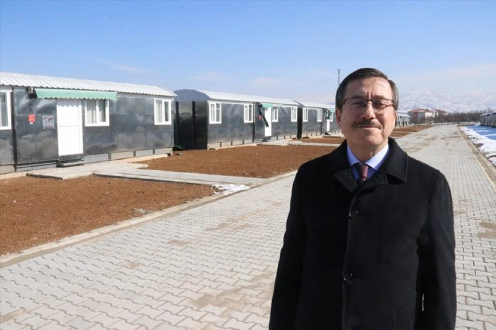 Vagon evler depremzede öğretim üyelerini ağırlıyor