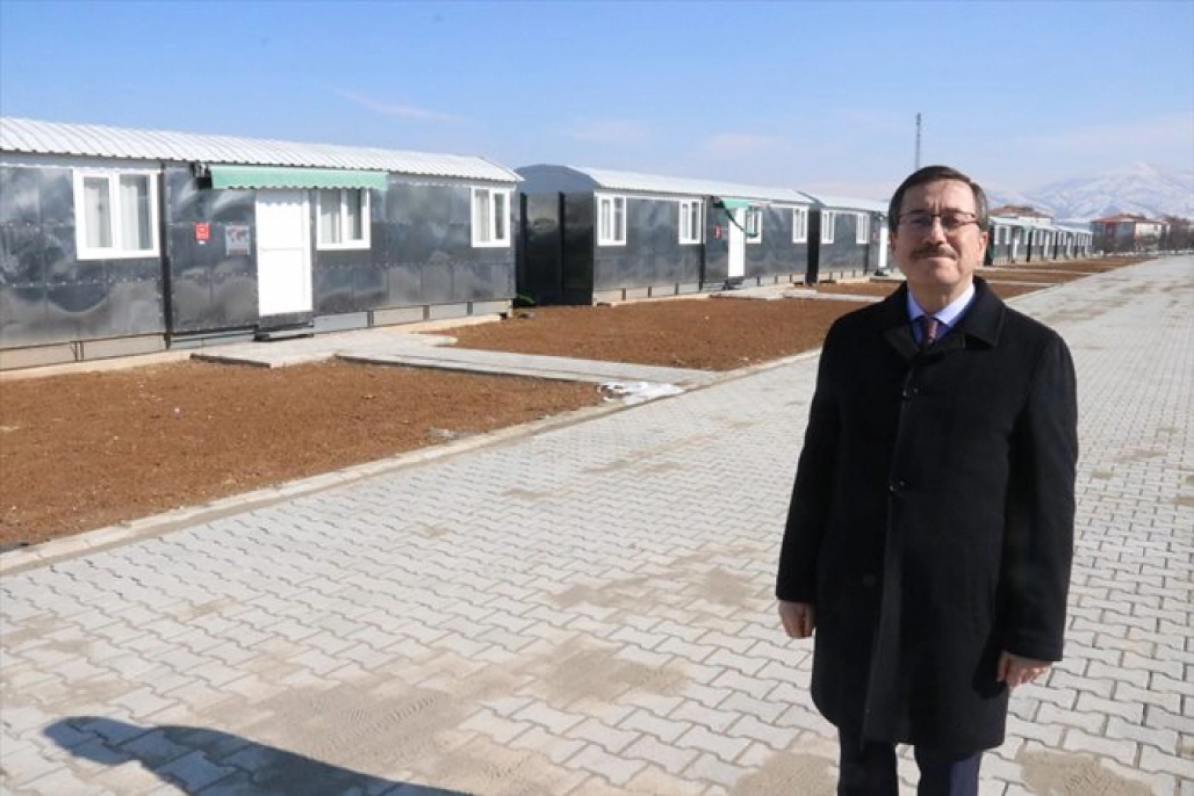 Vagon evler depremzede öğretim üyelerini ağırlıyor