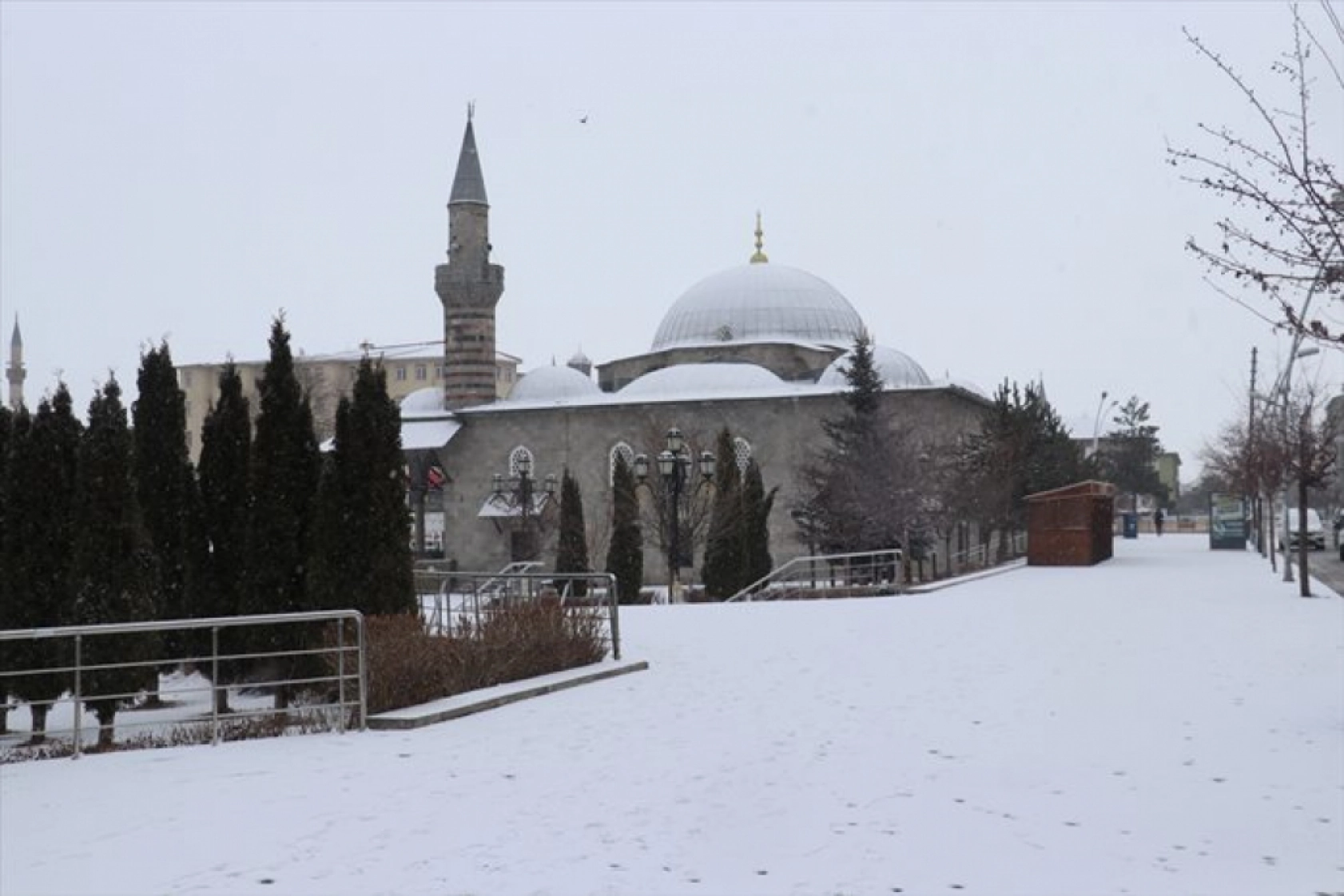 Erzurum, Kars ve Ardahan'da kar yağışı etkili oldu