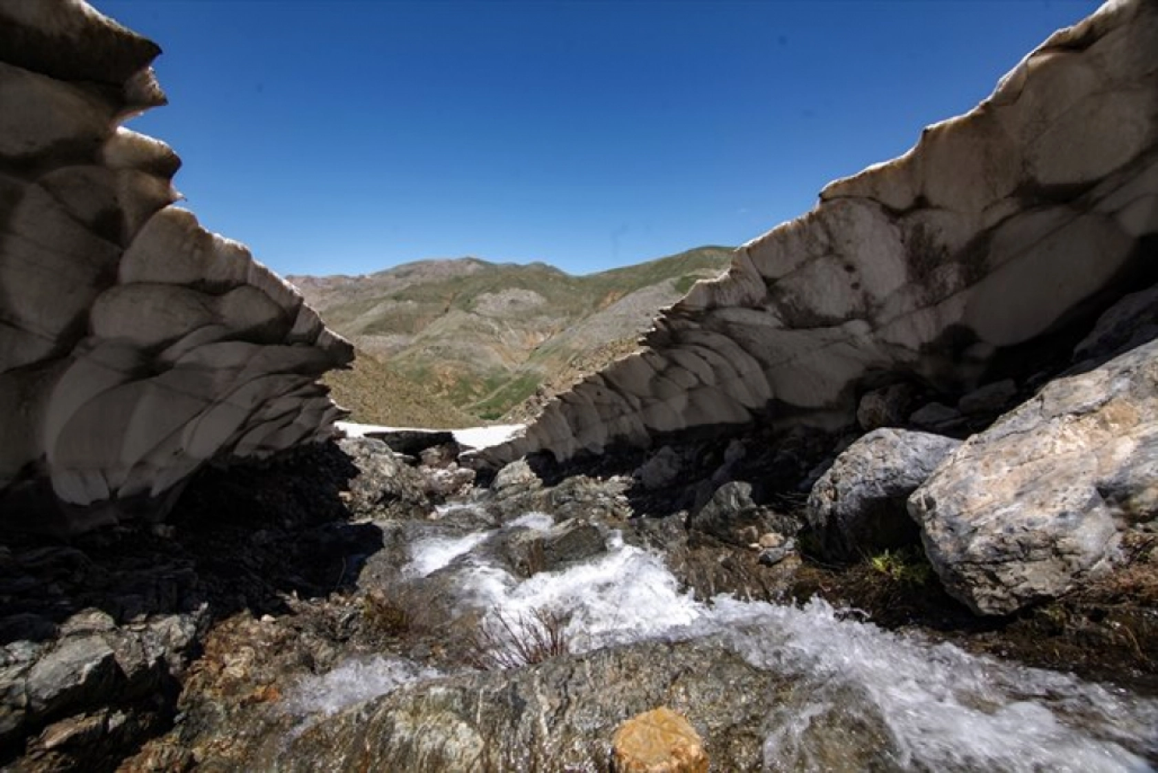 Porga Vadisi doğa tutkunları ve fotoğrafçıların ilgisini çekiyor