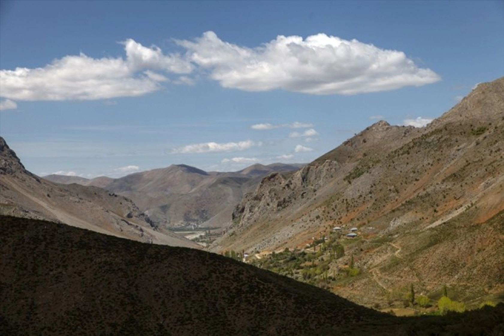 Porga Vadisi doğa tutkunları ve fotoğrafçıların ilgisini çekiyor