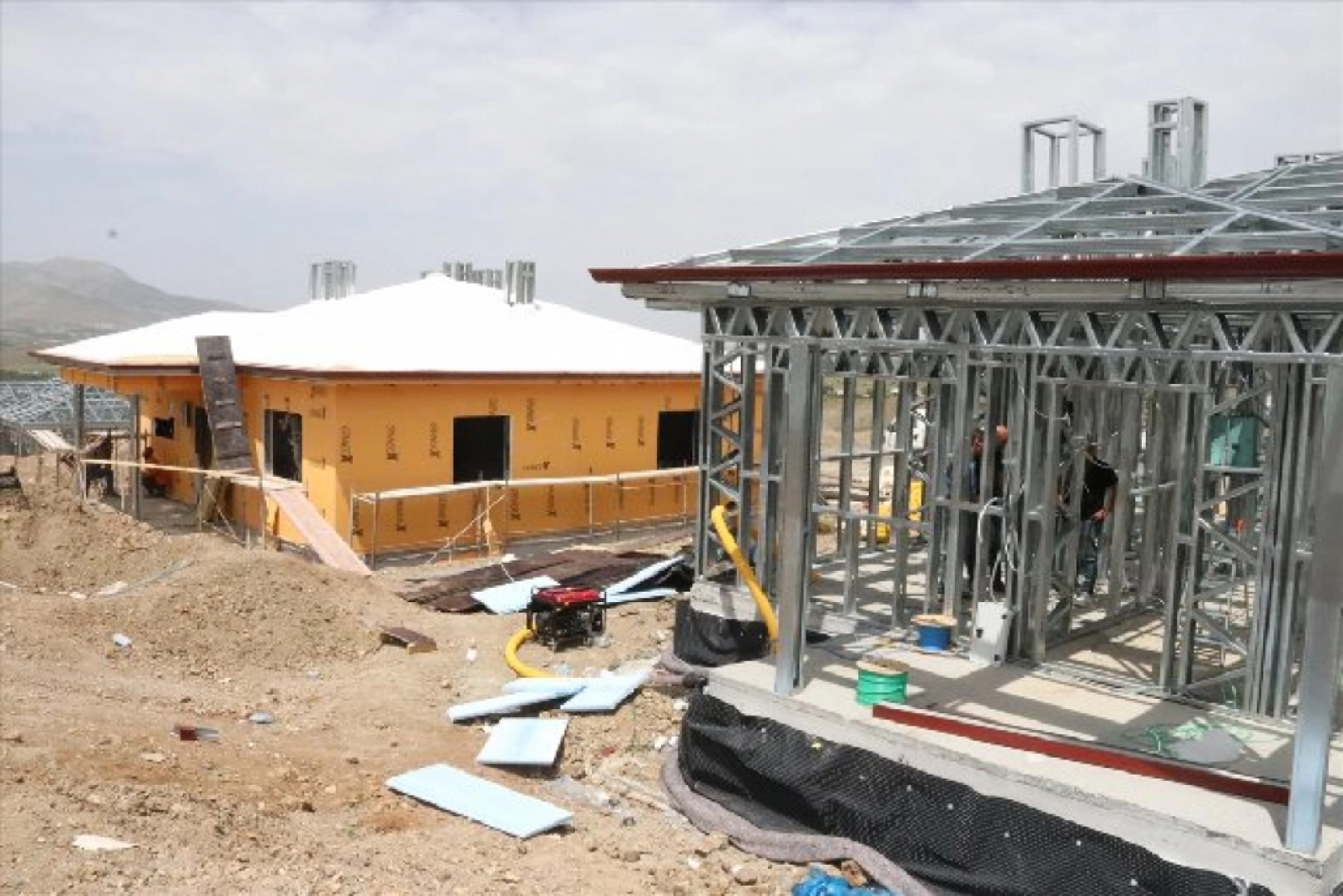 Depremin etkilediği Malatya'da 2 bin 978 köy evi daha teslime hazır