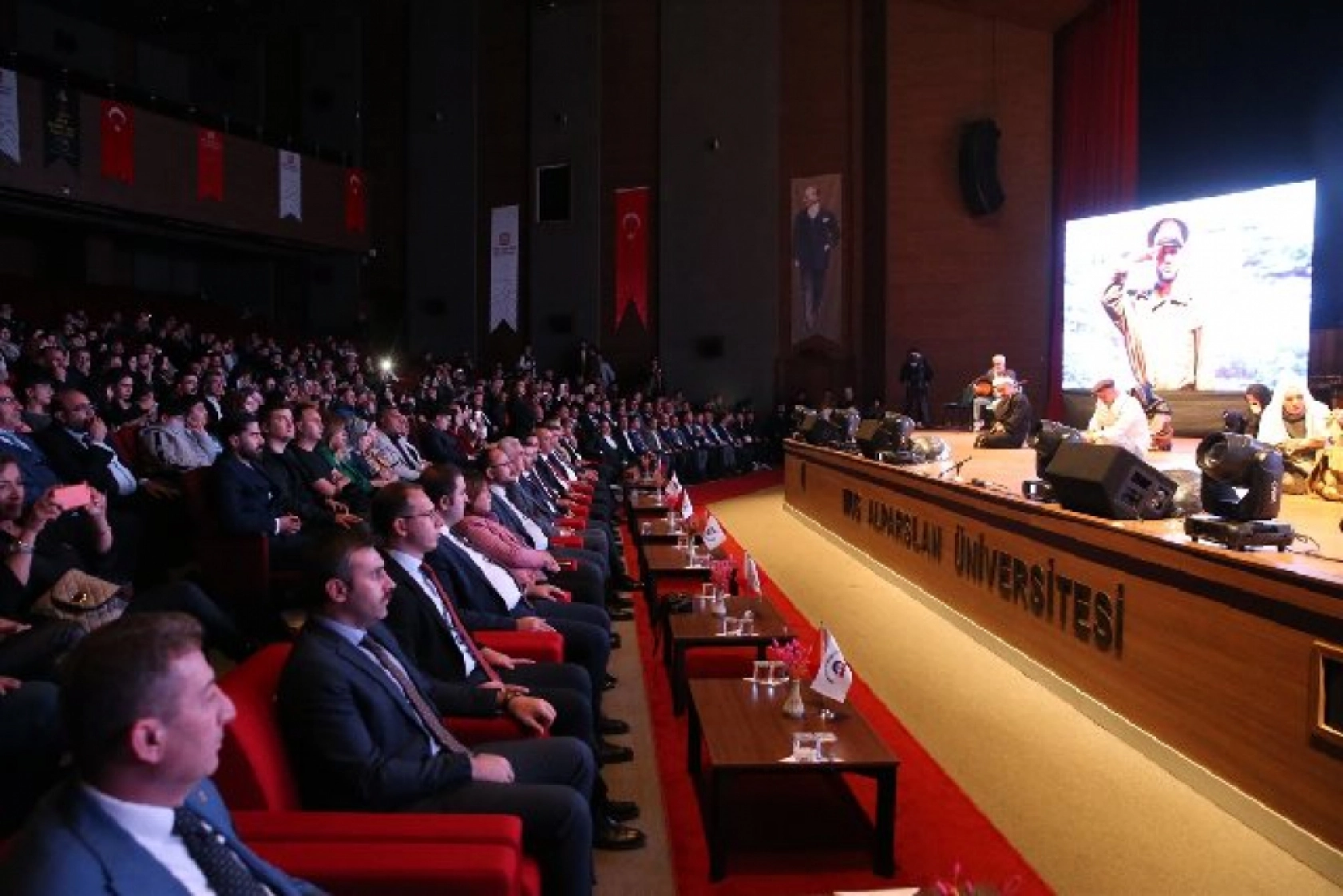 Muş Altın Lale Ödülleri sahiplerini buldu