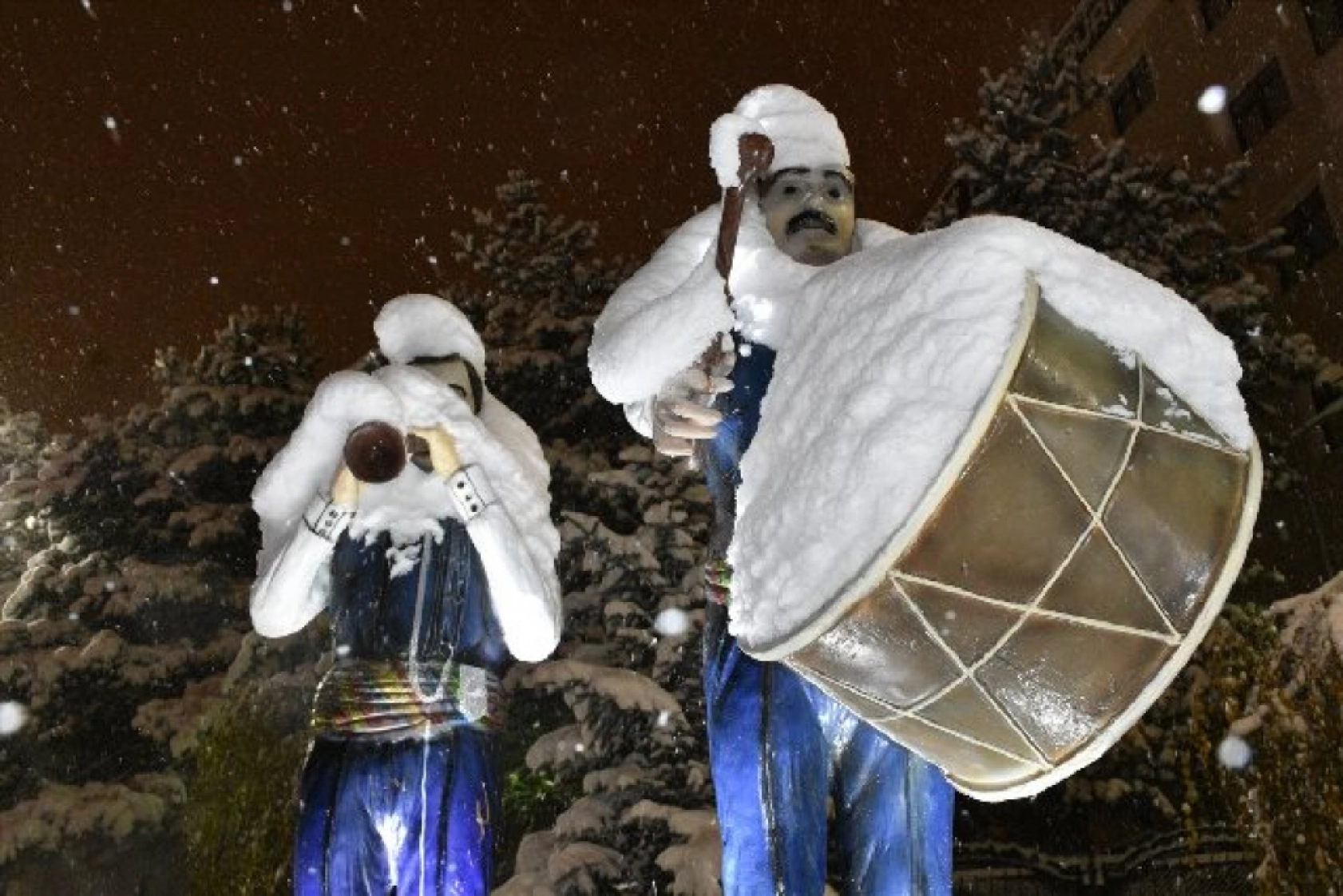 Erzurum'da kar yağışı etkisini sürdürüyor