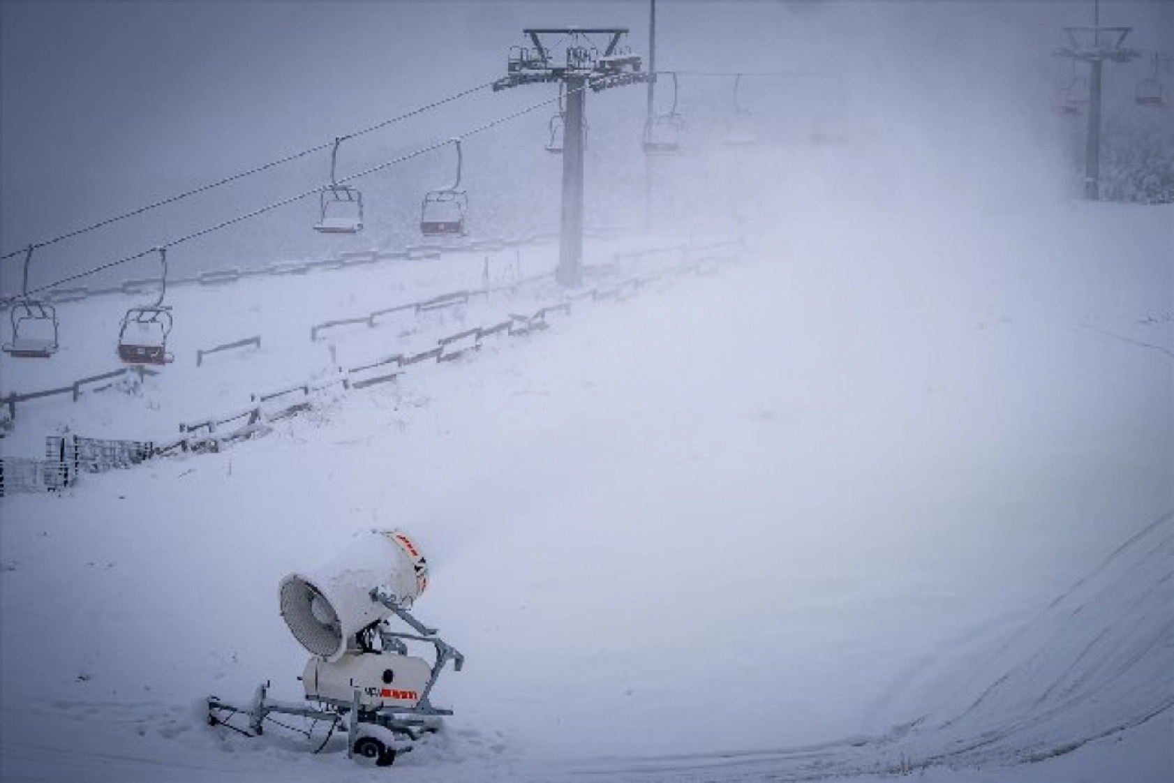 Kayak sezonunun başladığı Palandöken'de kış turizmi hareketlendi