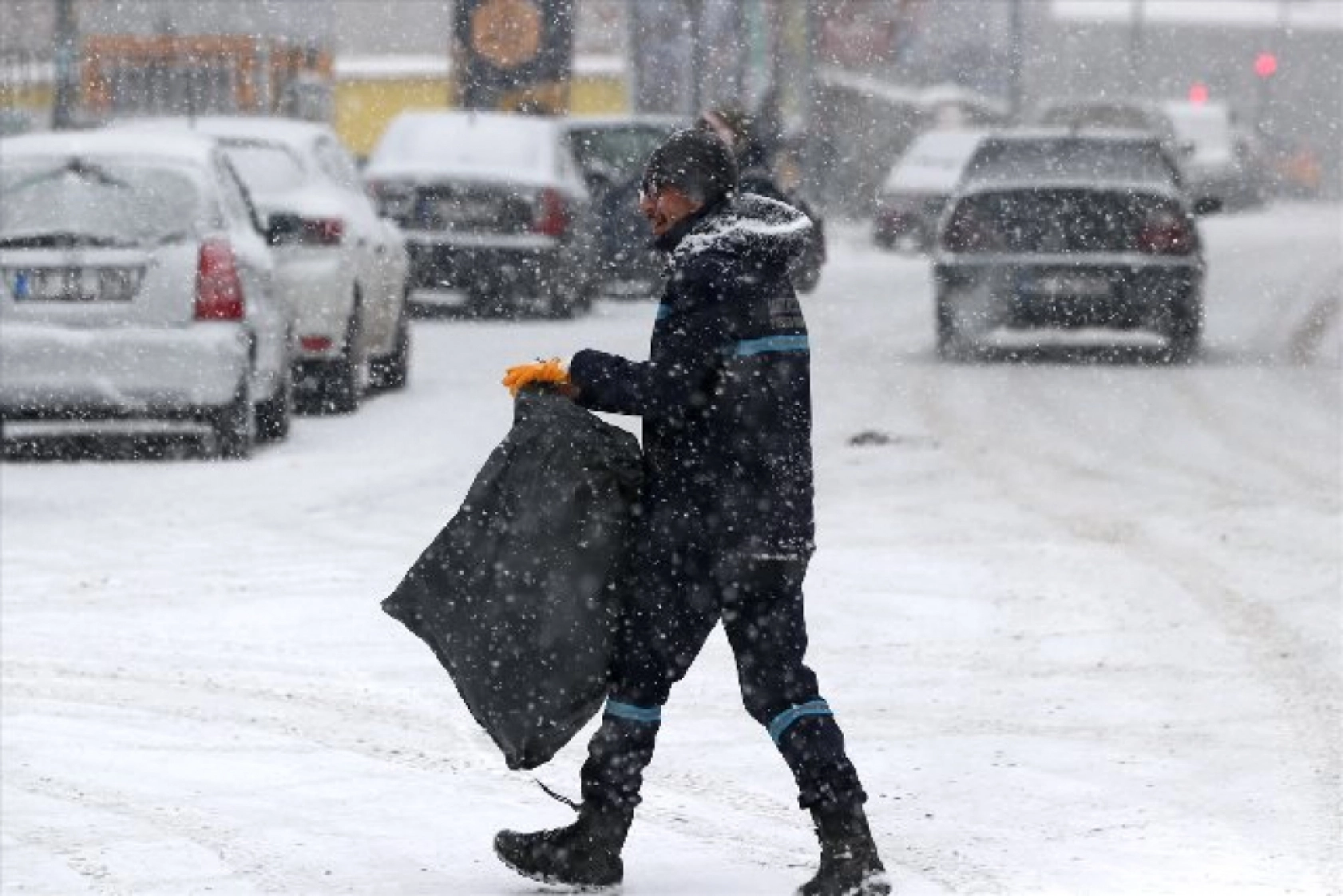 Erzurum'da kar yağışı etkili oluyor