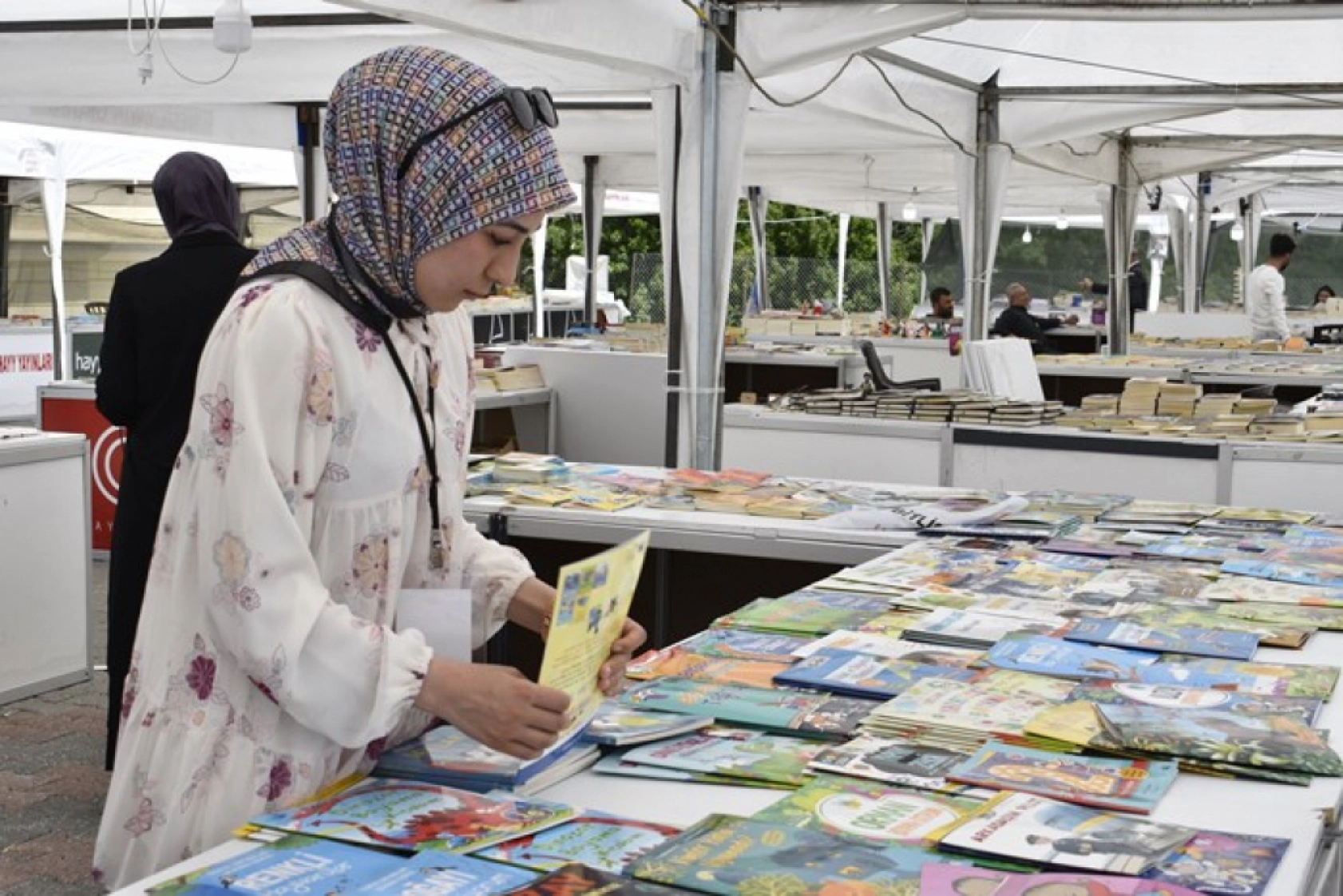 Bitlis'te Kitap Fuarı sürüyor