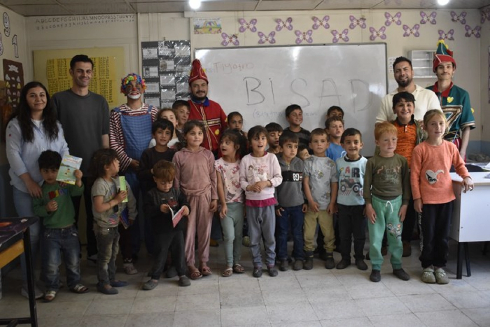 Bitlis'in 49 köyünde 1352 öğrenci tiyatroyla buluştu