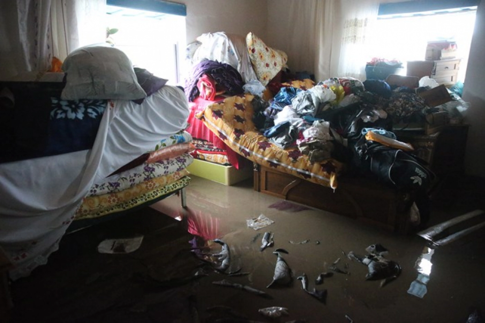 Kars'ta Şiddetli Sağanak Sele Dönüştü: Evler Su Altında