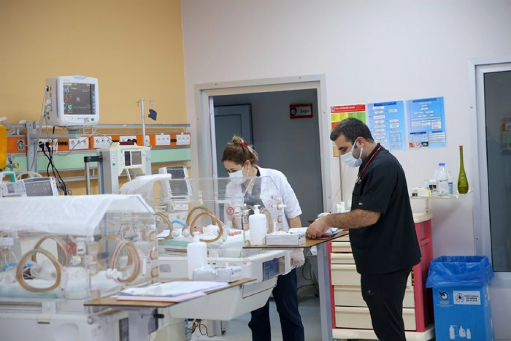 Van'da 'Parmak Bebekler' Hayata Tutunuyor