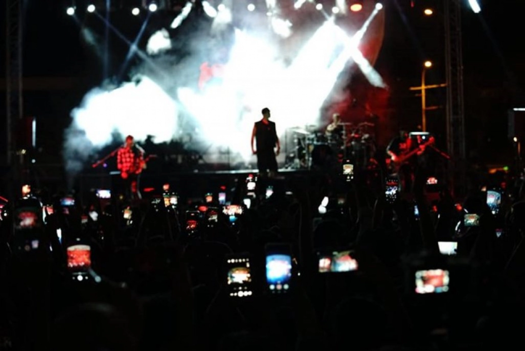 Kiraz festivali Manga konseriyle final yaptı