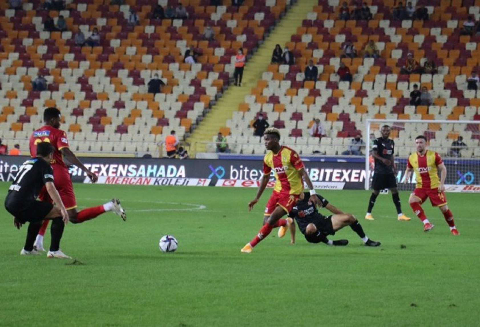 Demir Grup Sivasspor Karşılaşmasından Kareler