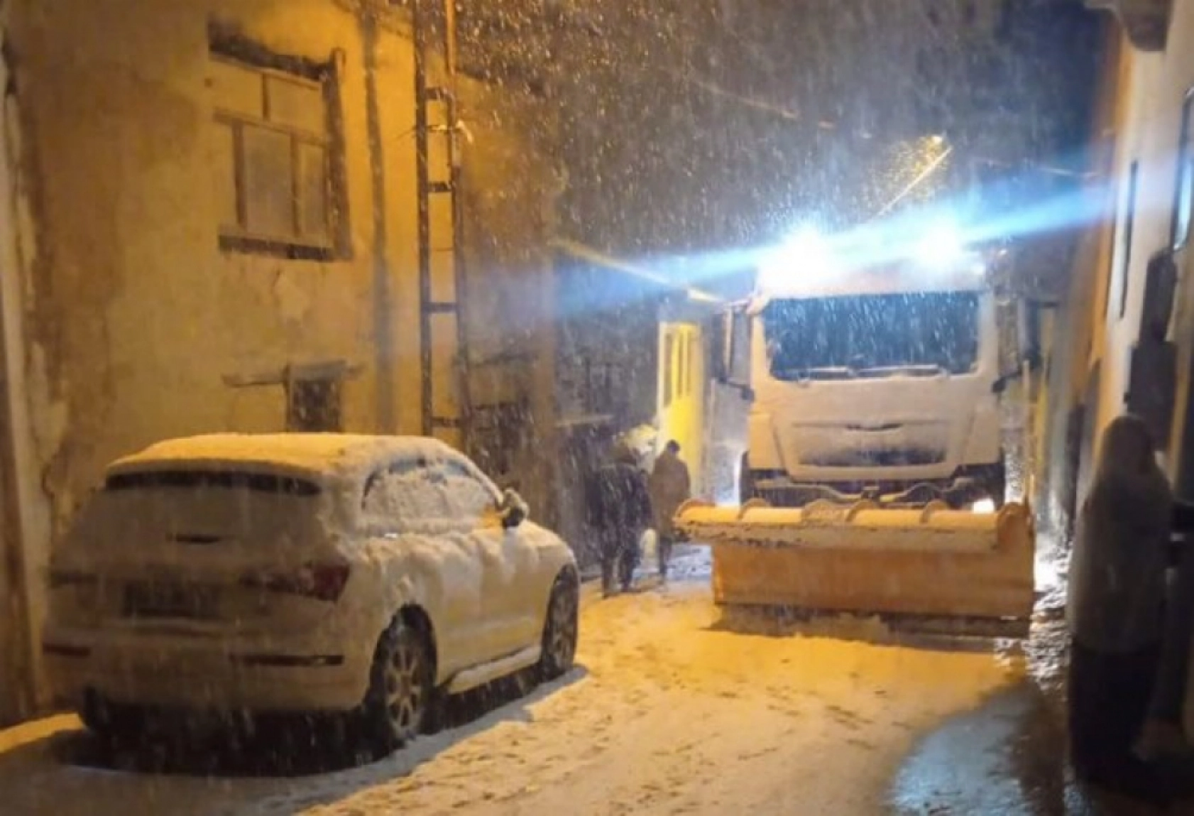 Malatya'ya Beklenen Kar Yağmaya Başladı