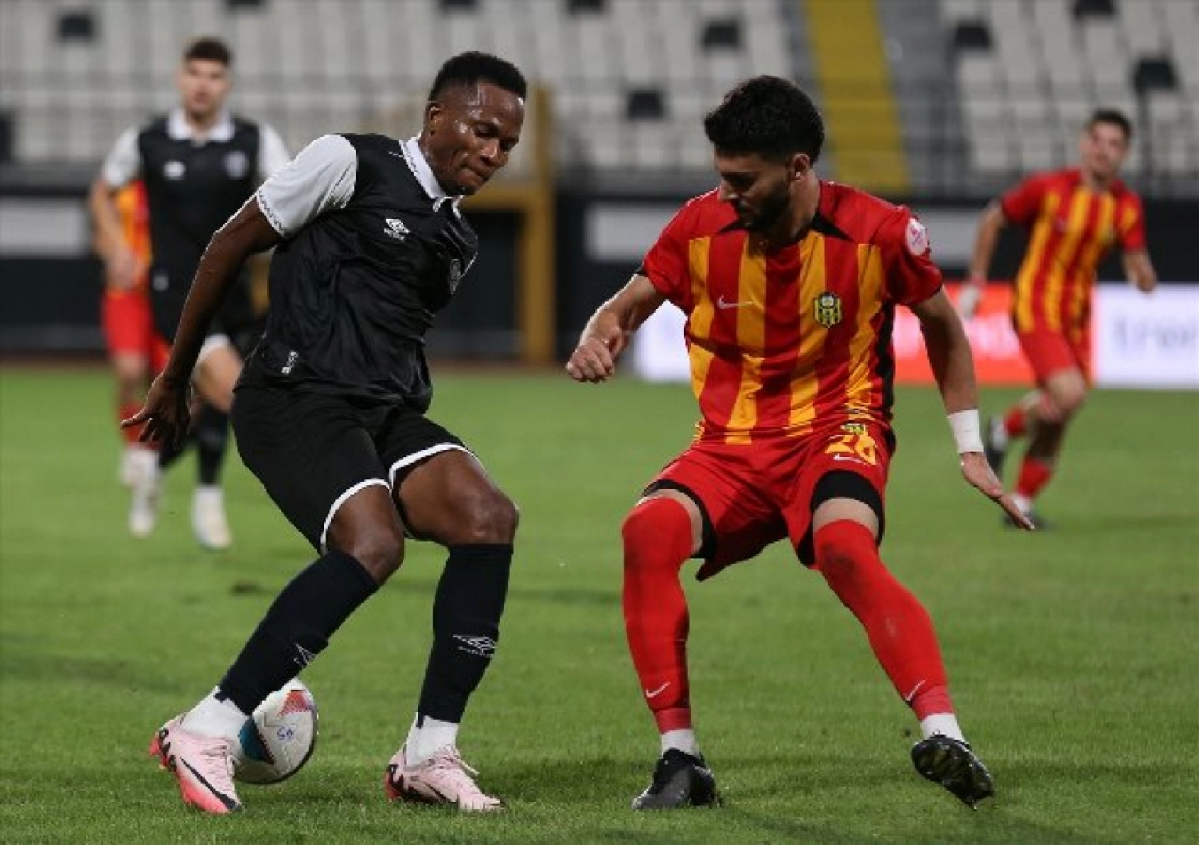 Manisa FK Yeni Malatyaspor Karşılaşmasından Kareler