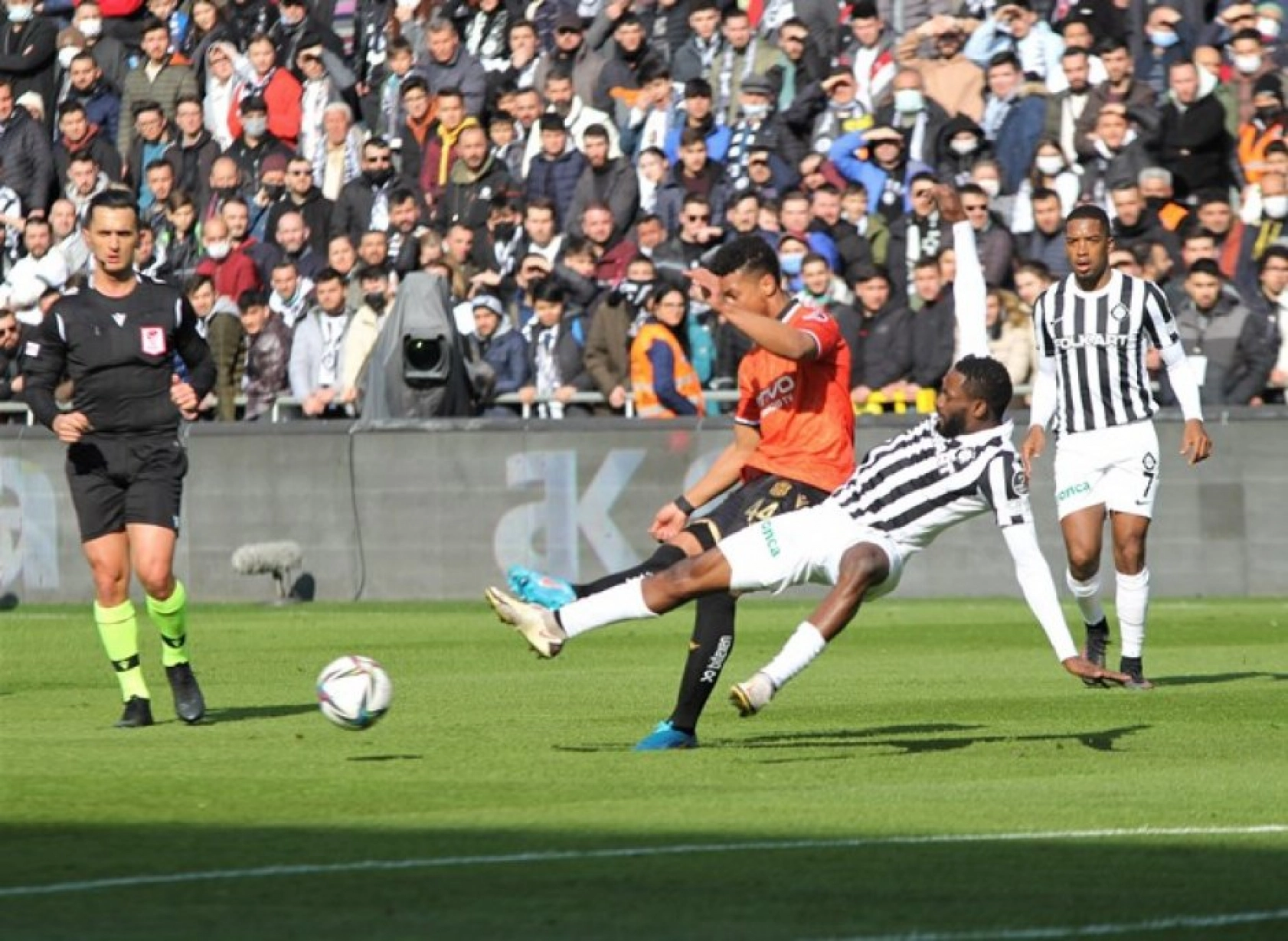 Altay Yeni Malatyaspor Karşılaşmasından Kareler