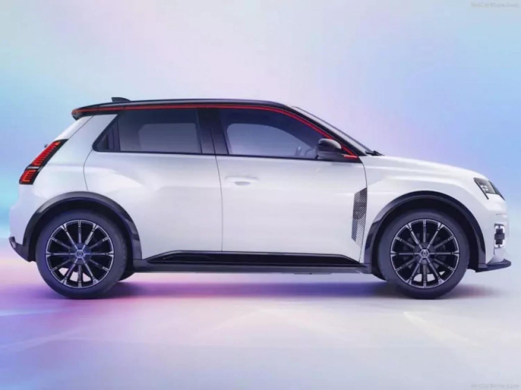 Renault 5 efsanesi geri döndü!