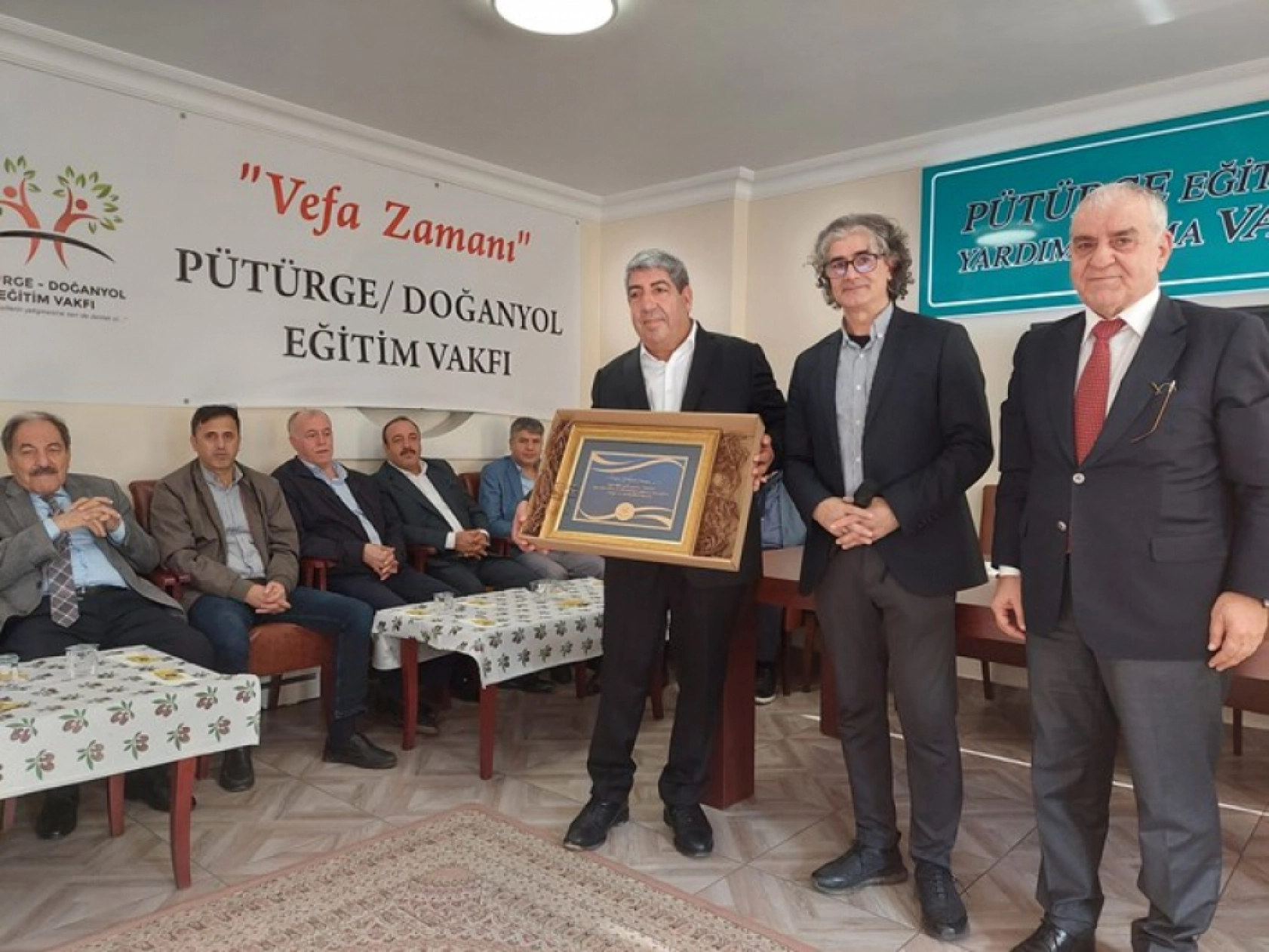 Pütürge-Doğanyol Eğitim Vakfı'nın 2. 'Vefa Zamanı' Etkinliği Yapıldı