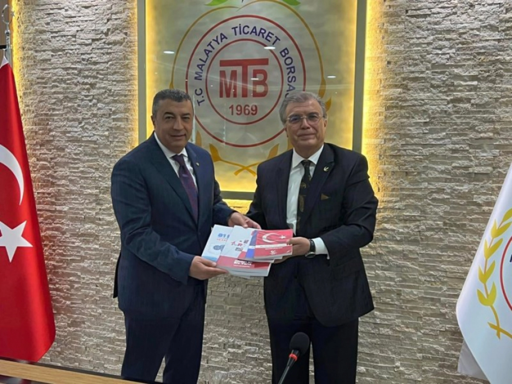 Genelbaşkan Vekili Aydal, Malatya'da Bir Dizi Temaslarda Bulundu