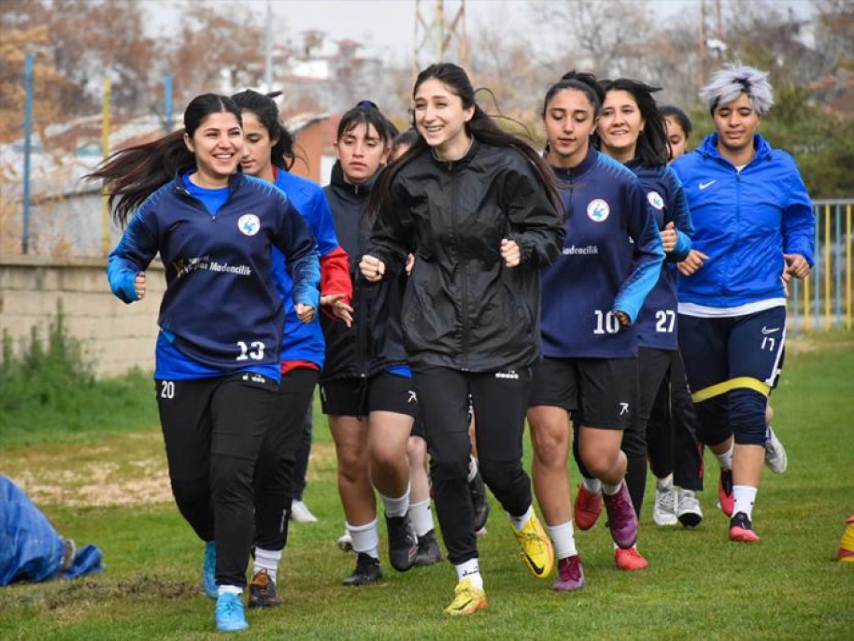 Vanlı kızların gözü 1. Lig'de