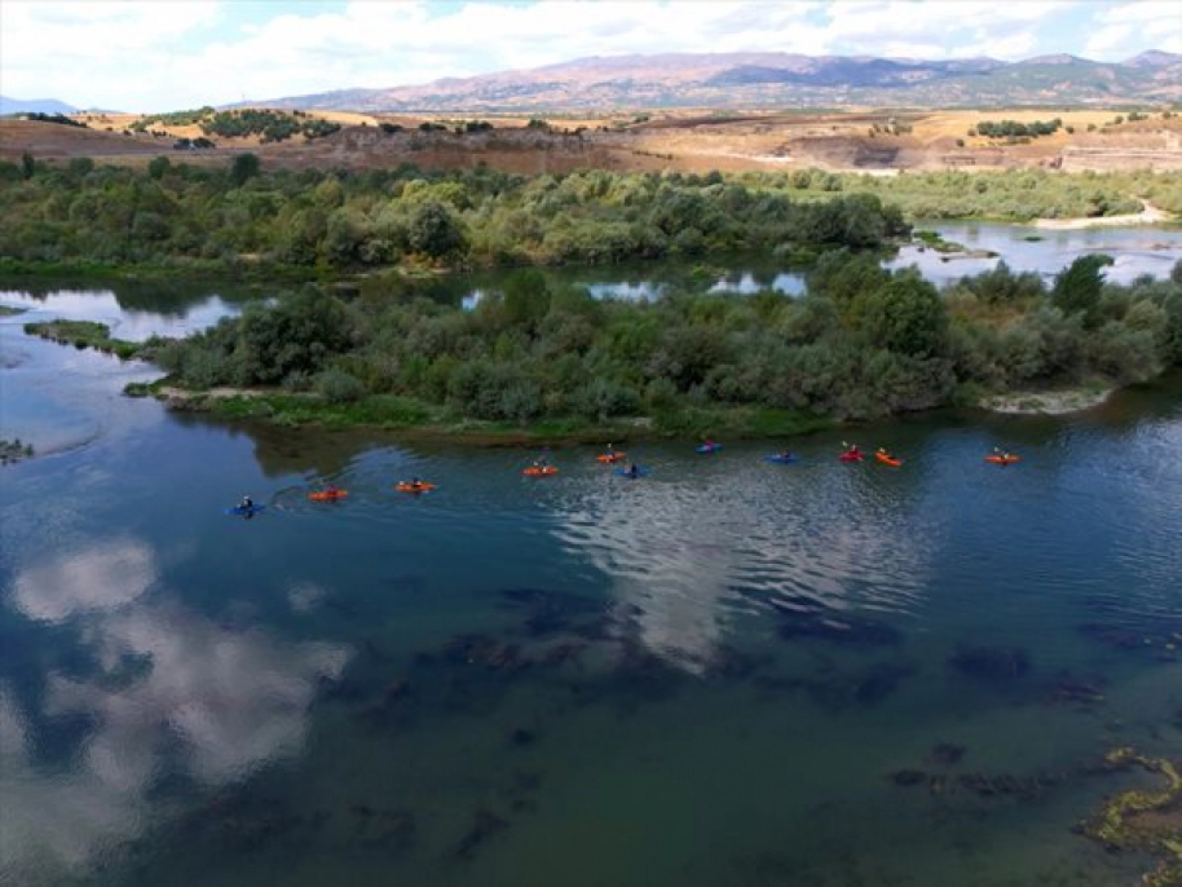 Bingöl'de koruma altındaki çocuklara yönelik kano etkinliği düzenlendi