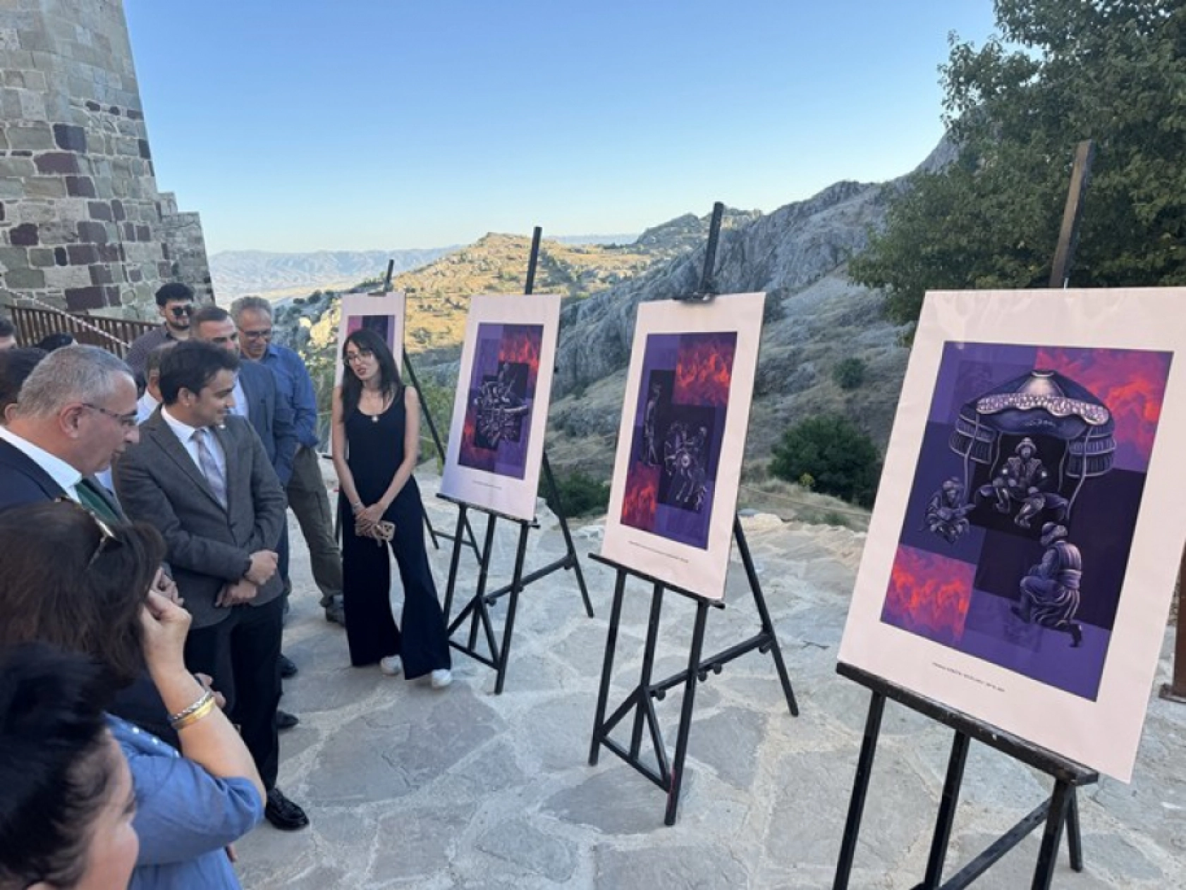 Harput Kalesi'nde Dijital Sanatla Dede Korkut Yolculuğu