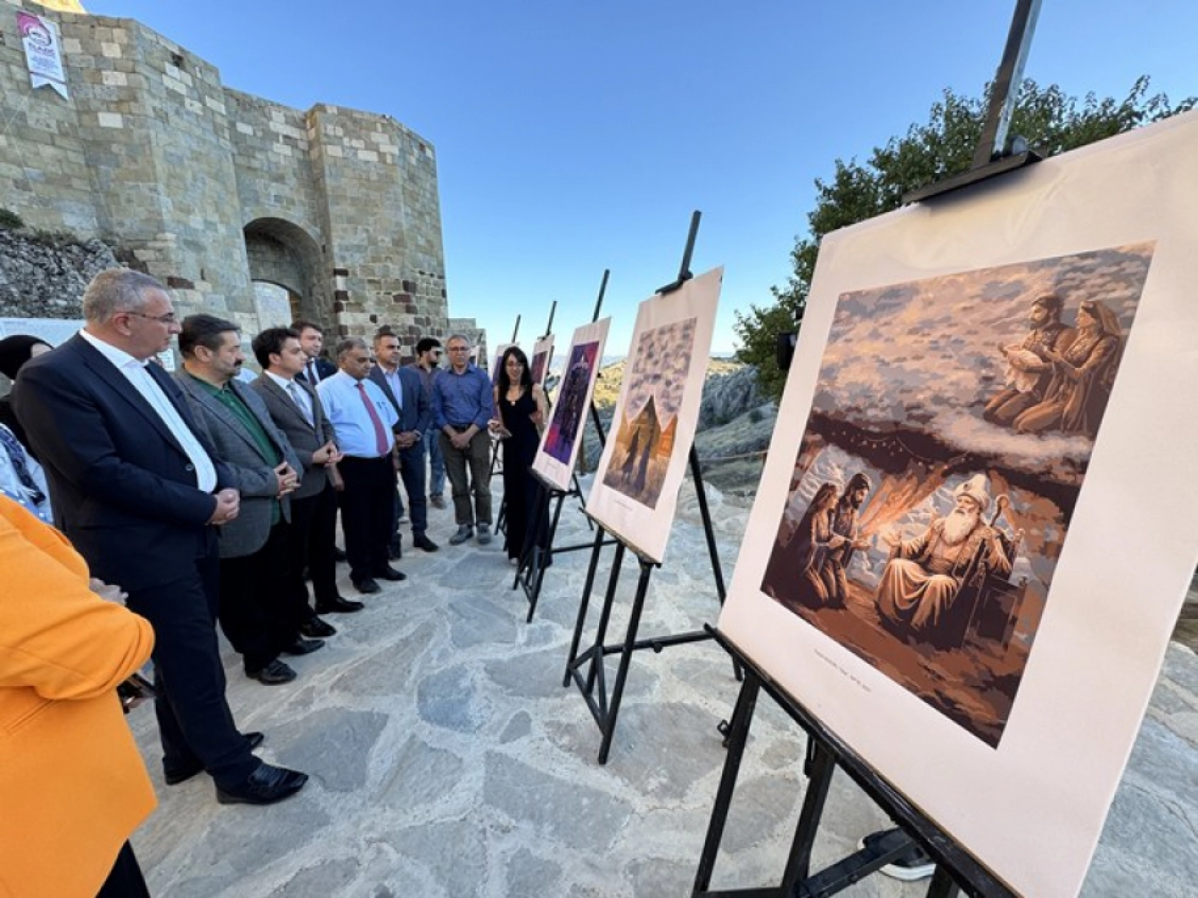 Harput Kalesi'nde Dijital Sanatla Dede Korkut Yolculuğu