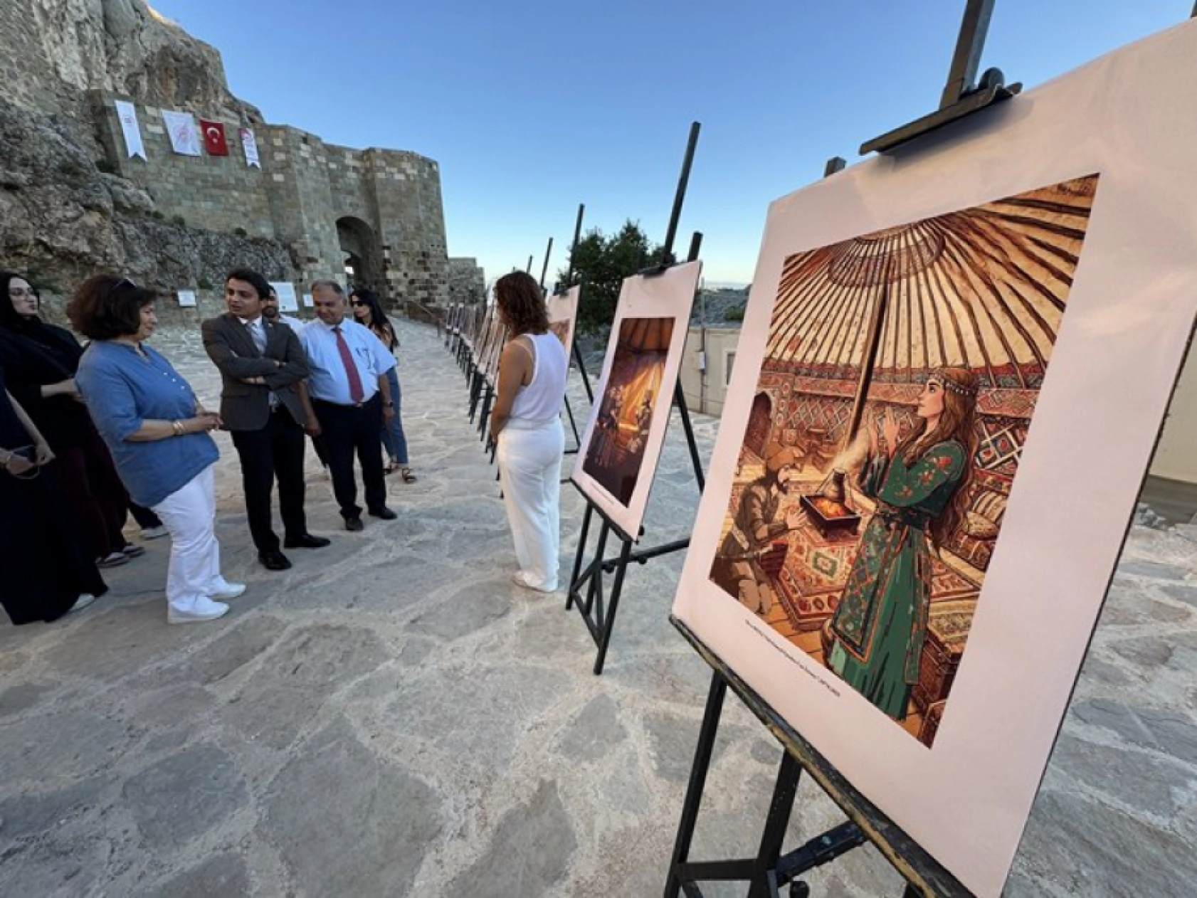 Harput Kalesi'nde Dijital Sanatla Dede Korkut Yolculuğu