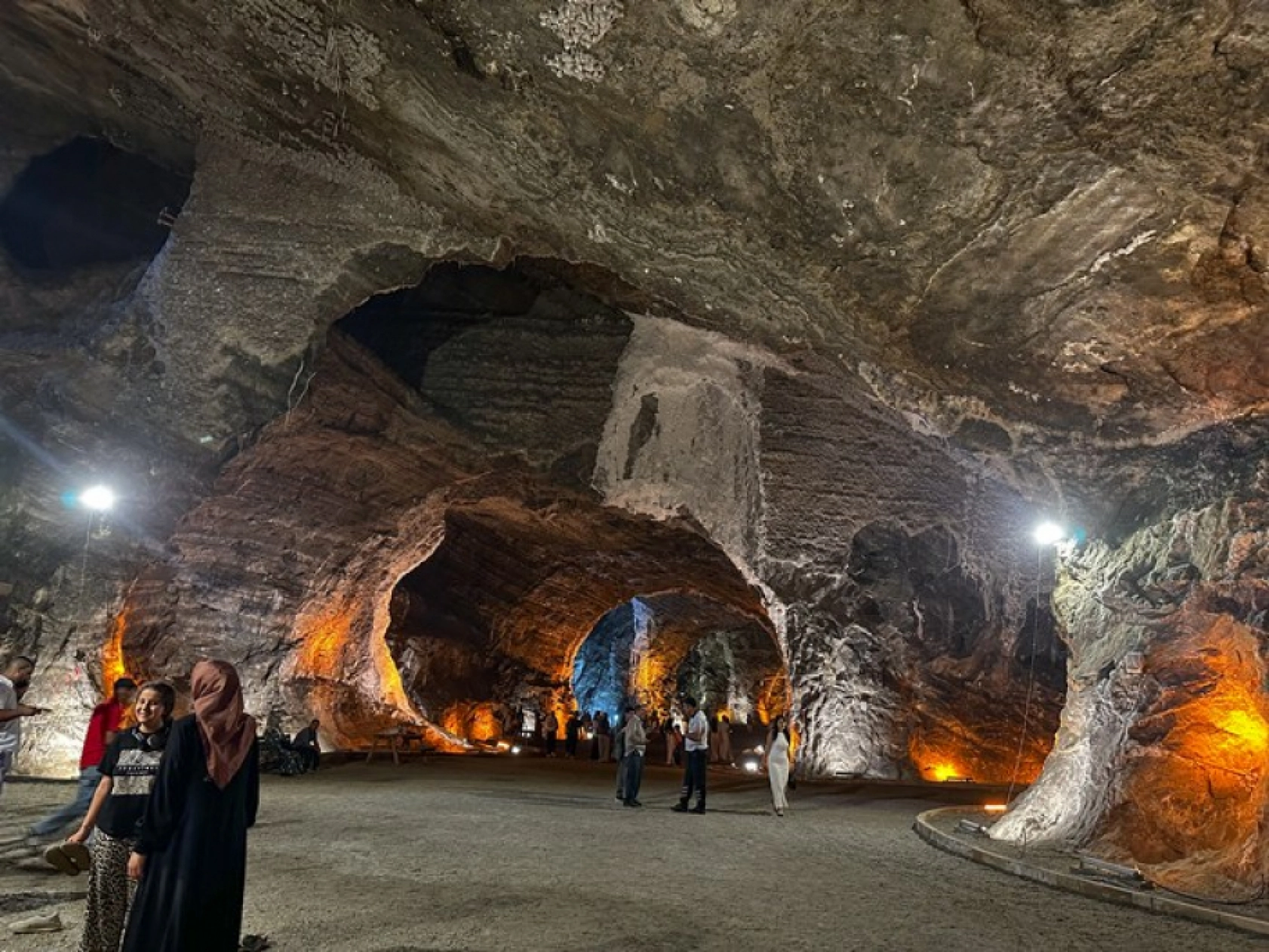 Tuz Mağaraları Sıcakta Serinlik Arayanların Uğrak Noktası Oldu