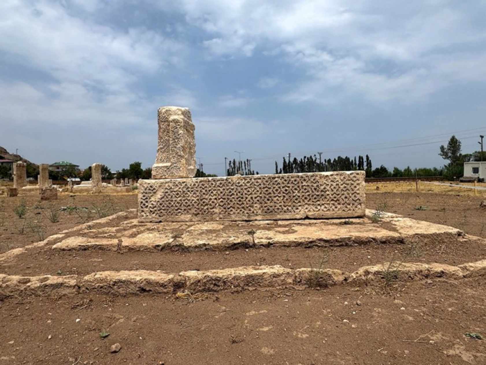 700 Yıllık 6 Yeni Mezar Gün Yüzüne Çıkarıldı