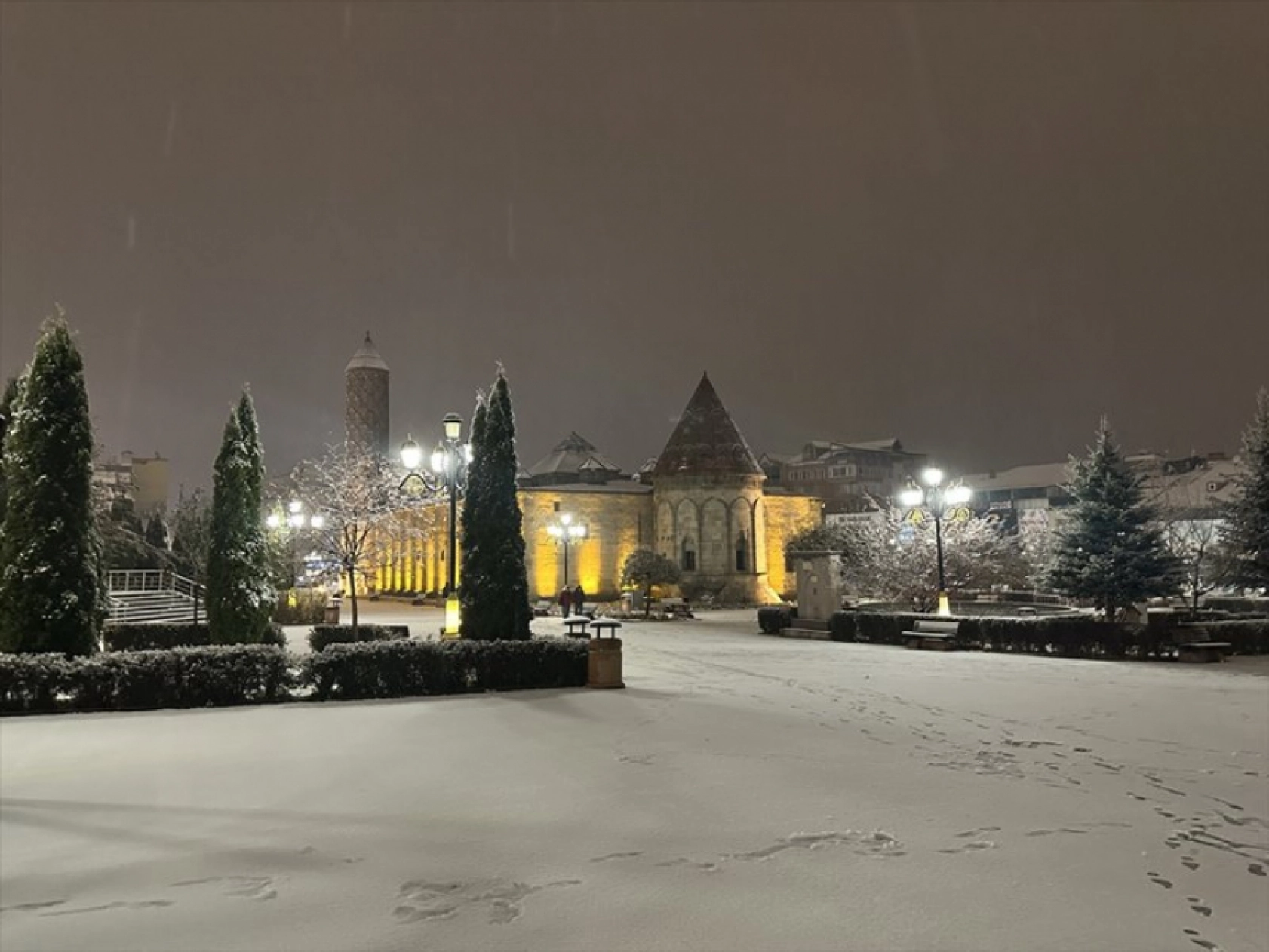Erzurum'da kar etkili oldu