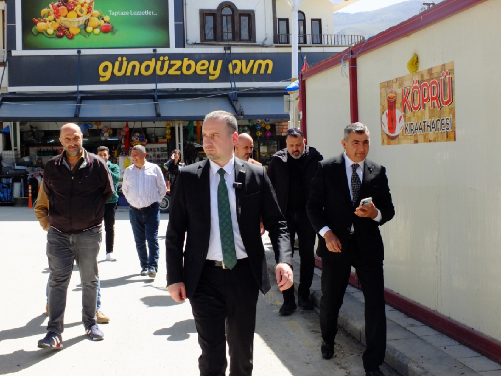 Gündüzbeyin Meydanı Acil yapılmalıdır, Kiraz Yandı desteklenmelidir