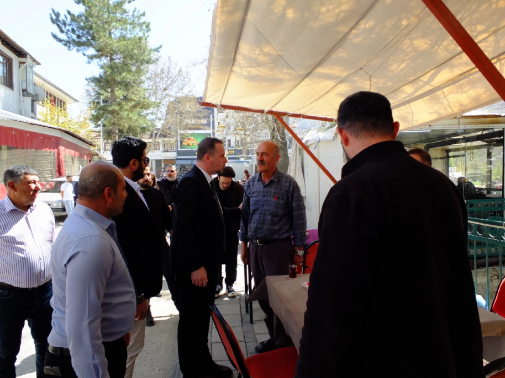 Gündüzbeyin Meydanı Acil yapılmalıdır, Kiraz Yandı desteklenmelidir