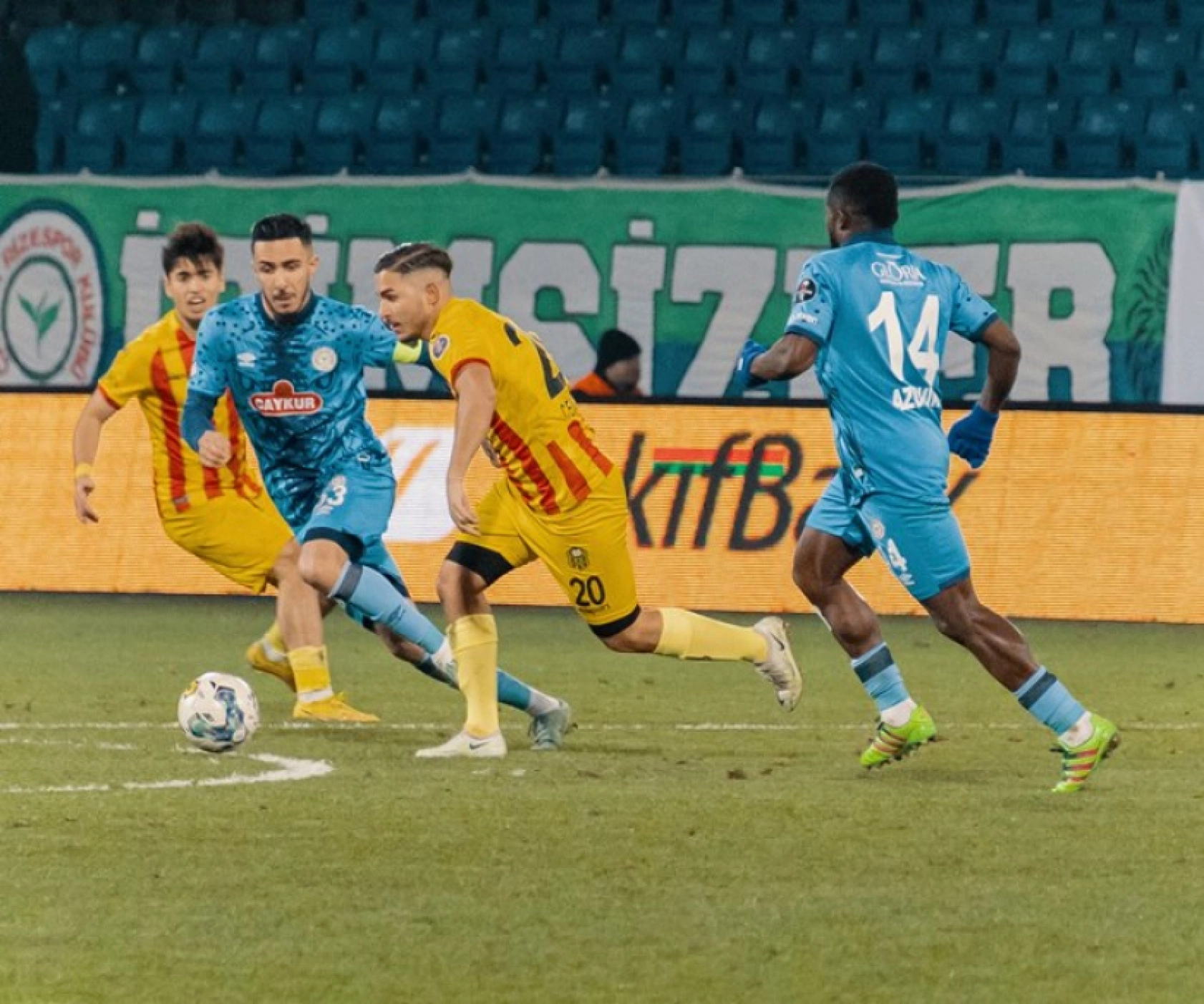 Çaykur Rizespor Yeni Malatyaspor Karşılaşmasından Kareler