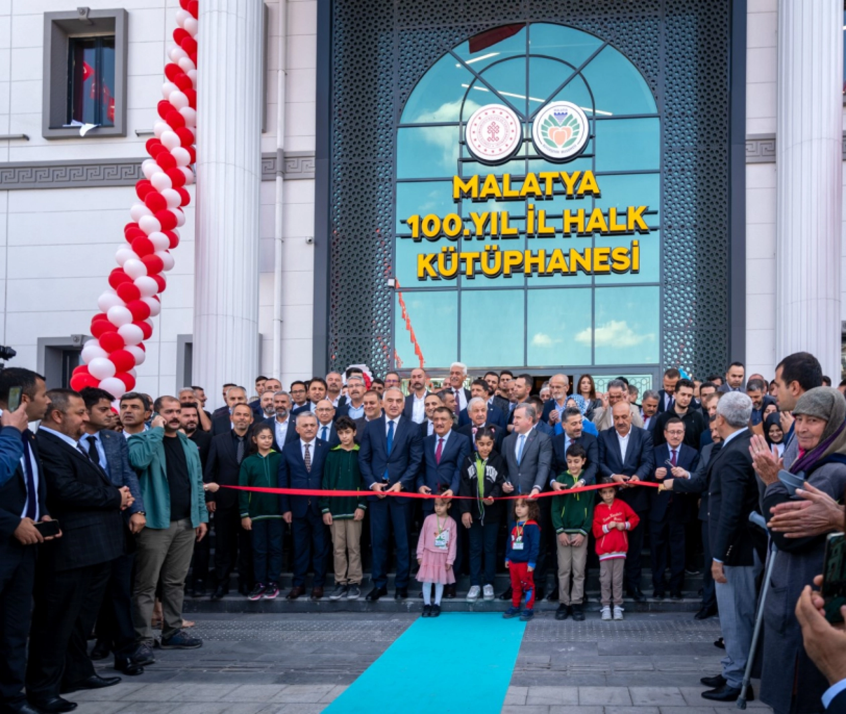 Acıları Yüreğimize Gömdük Malatya'yı Geleceğe Taşıyoruz