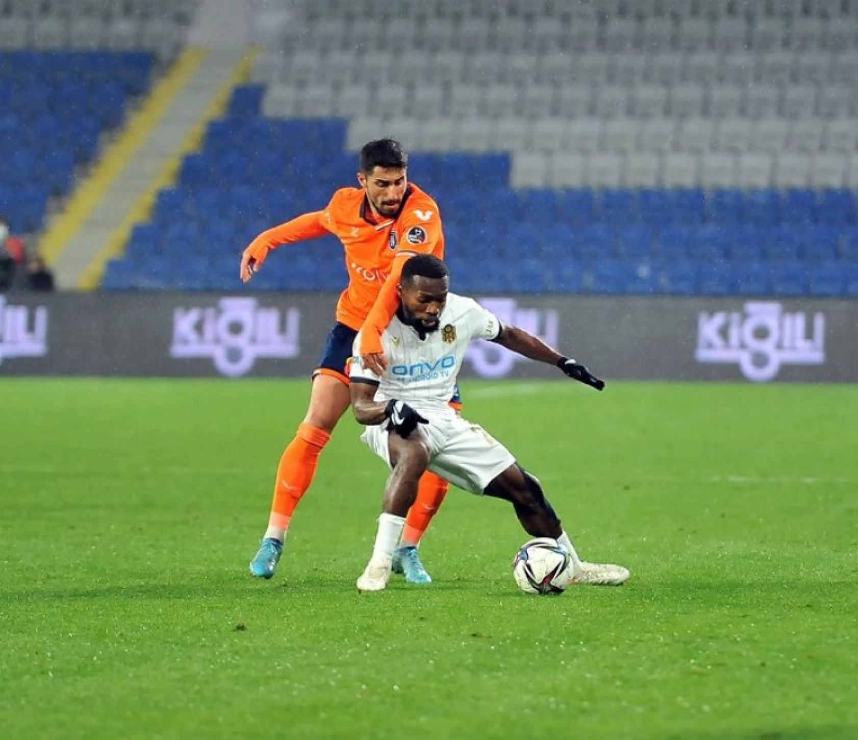 Başakşehir Yeni Malatyaspor Karşılaşmasından Kareler