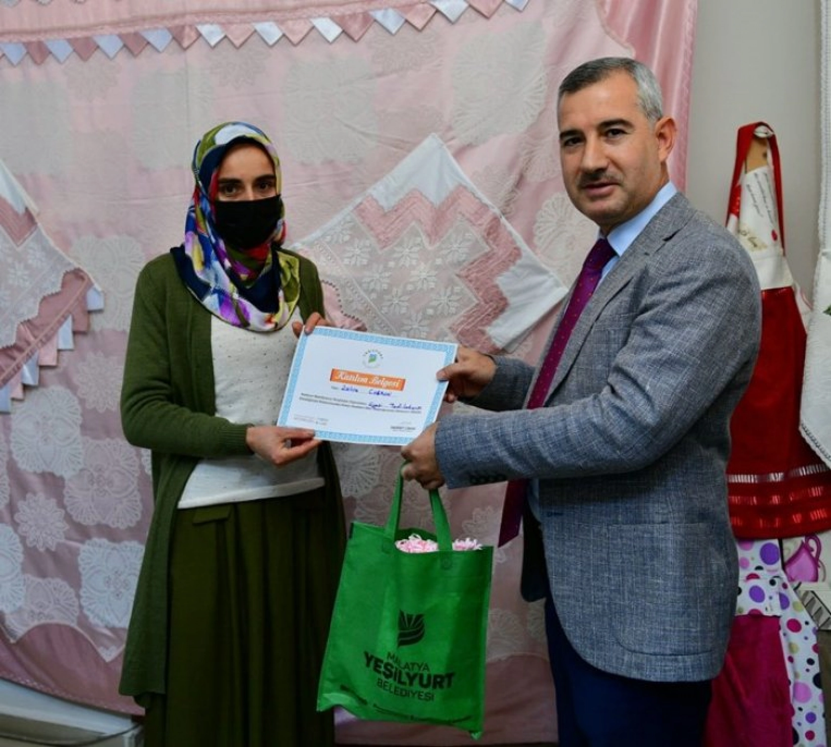 Kadınlarımızın Gayreti ve Çabasını Takdirle Karşılıyoruz